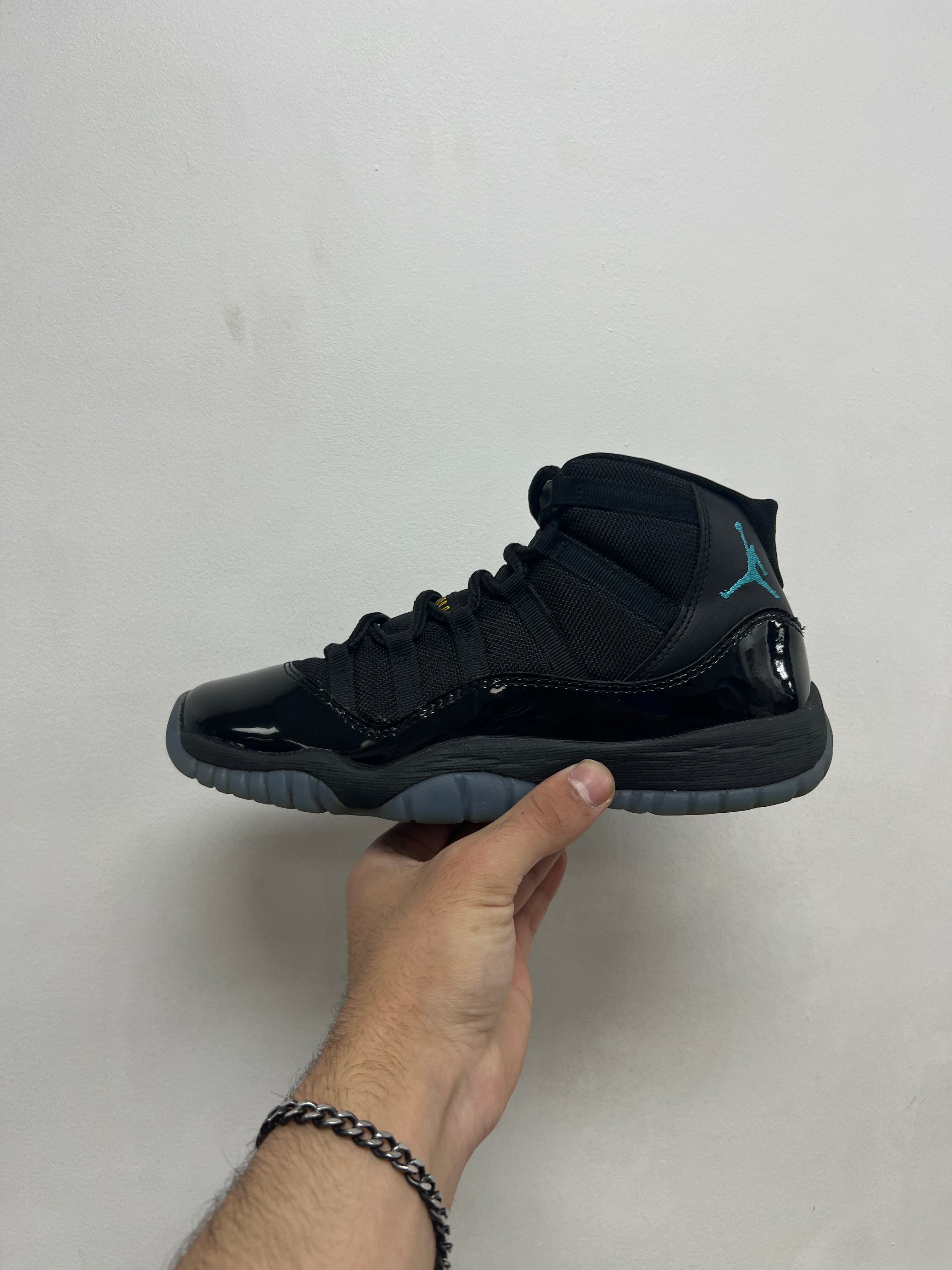 Jordan 11 Gamma Sneakers