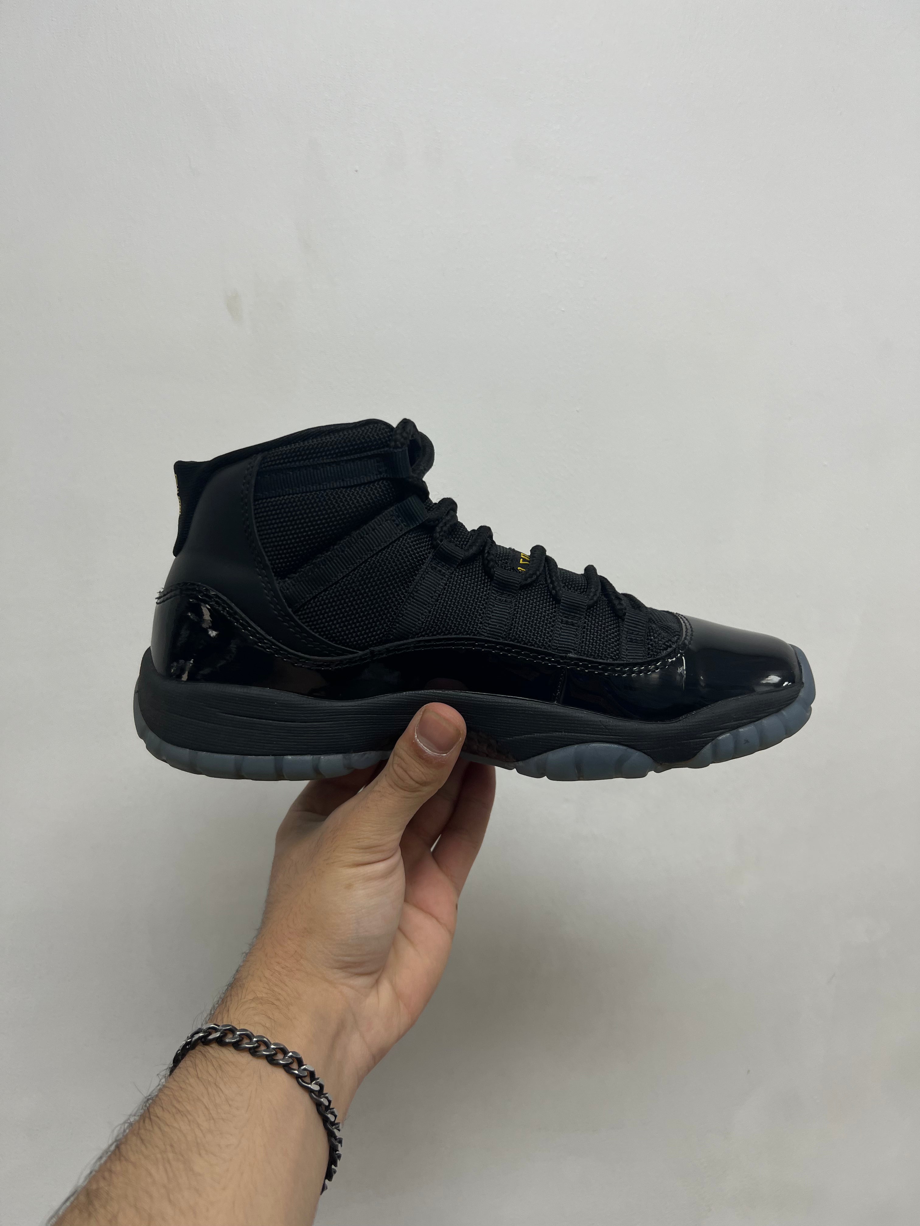 Jordan 11 Gamma Sneakers