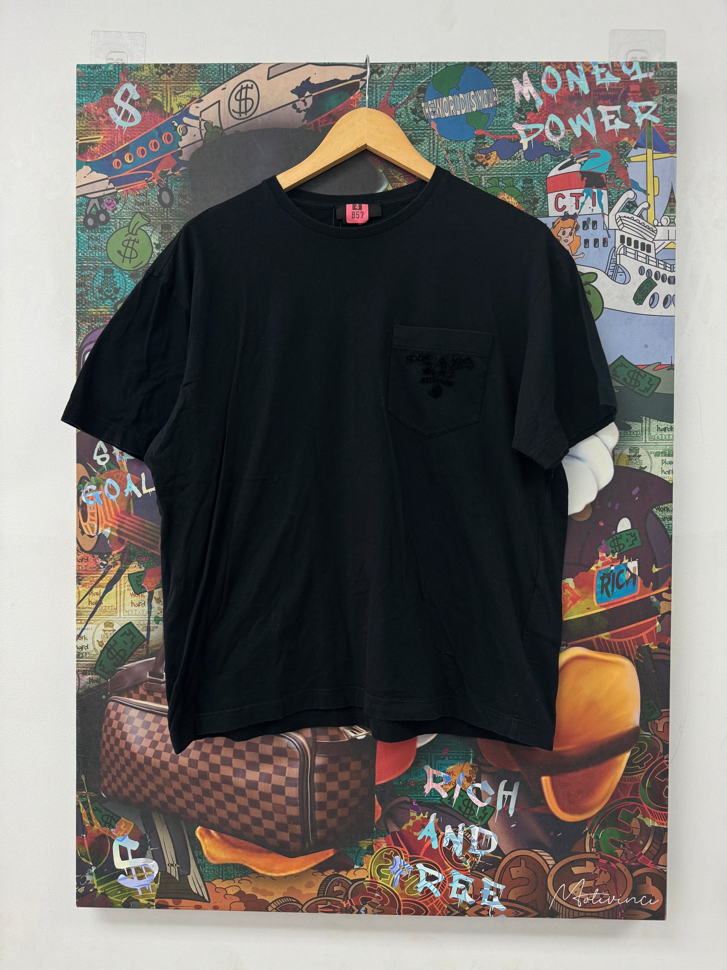 Prada Fuzzy Pocket Logo Tee Black Used Large N/A