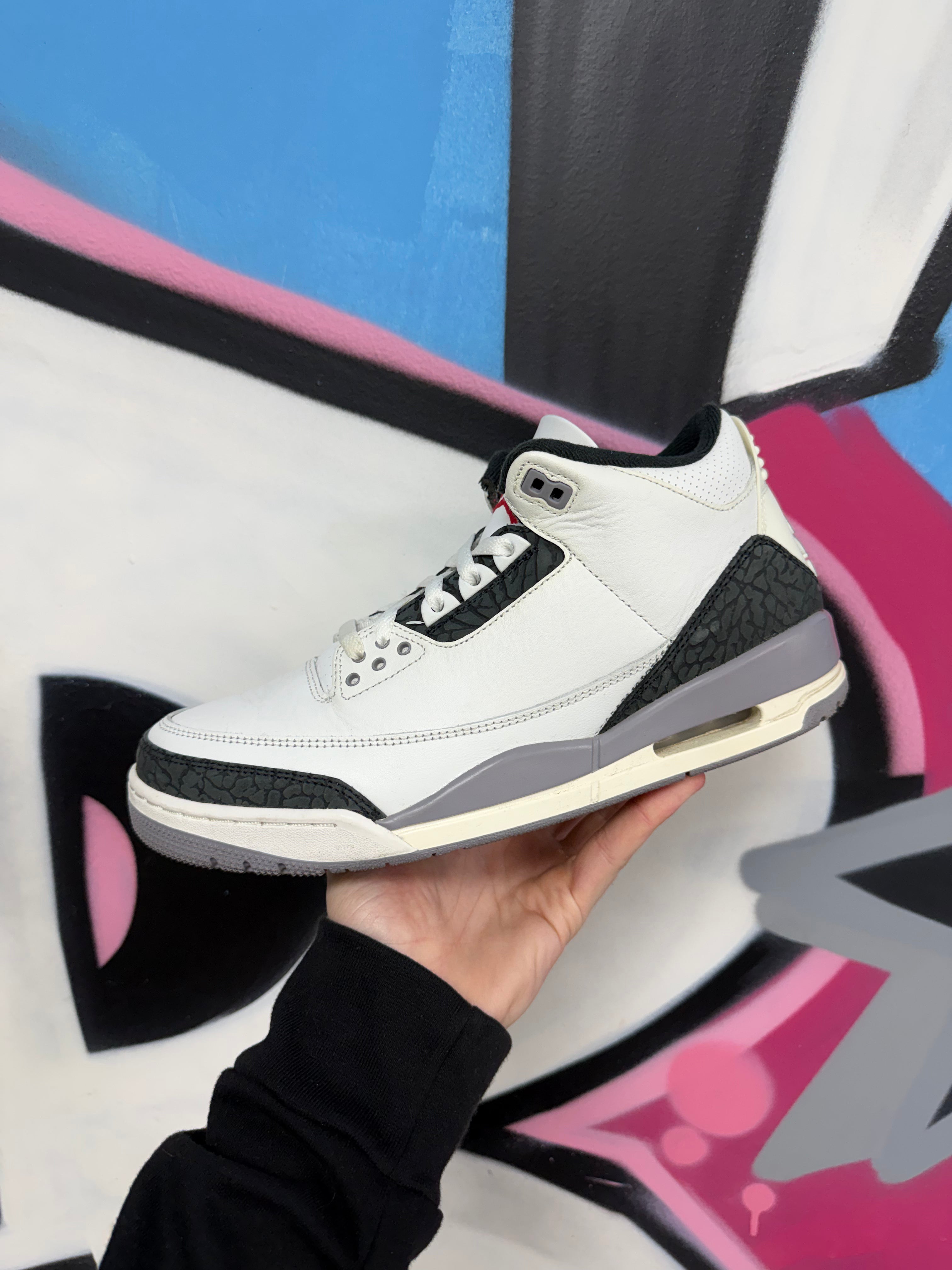 Jordan 3 Cement Grey Sneakers