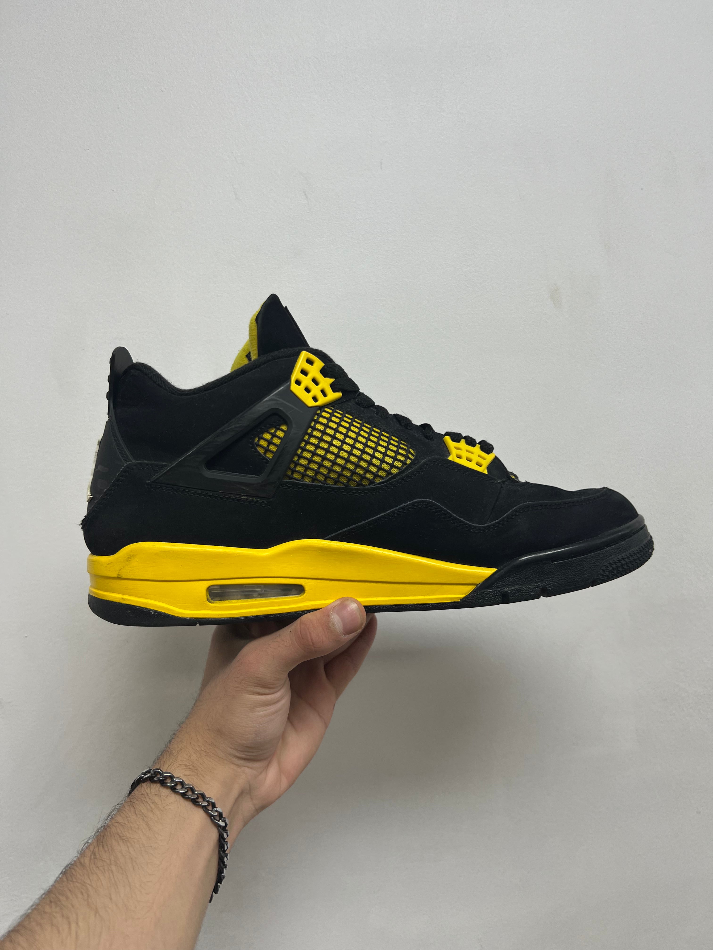 Jordan 4 Yellow Thunder Sneakers