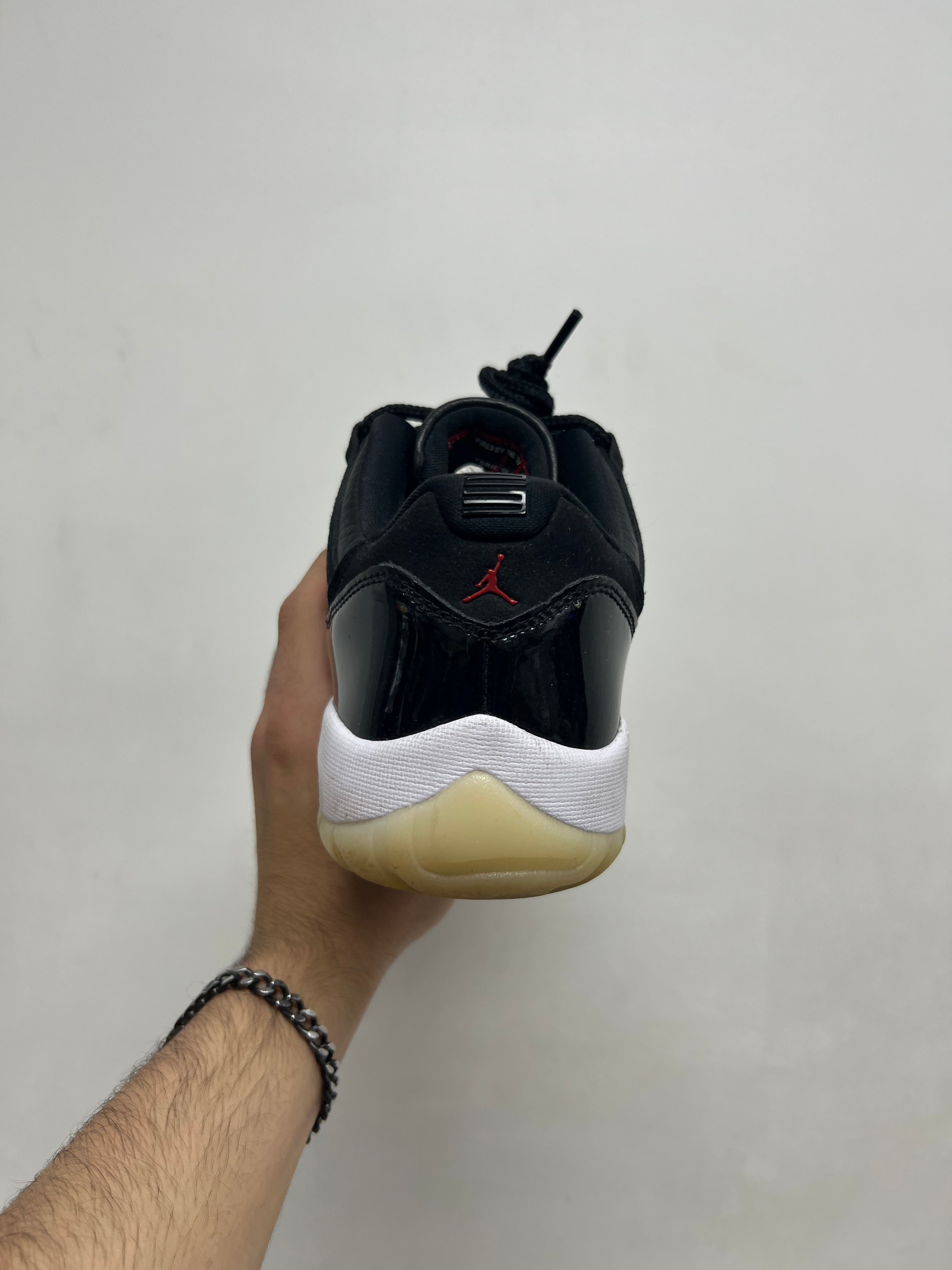 Jordan 11 Low 72-10 Sneakers