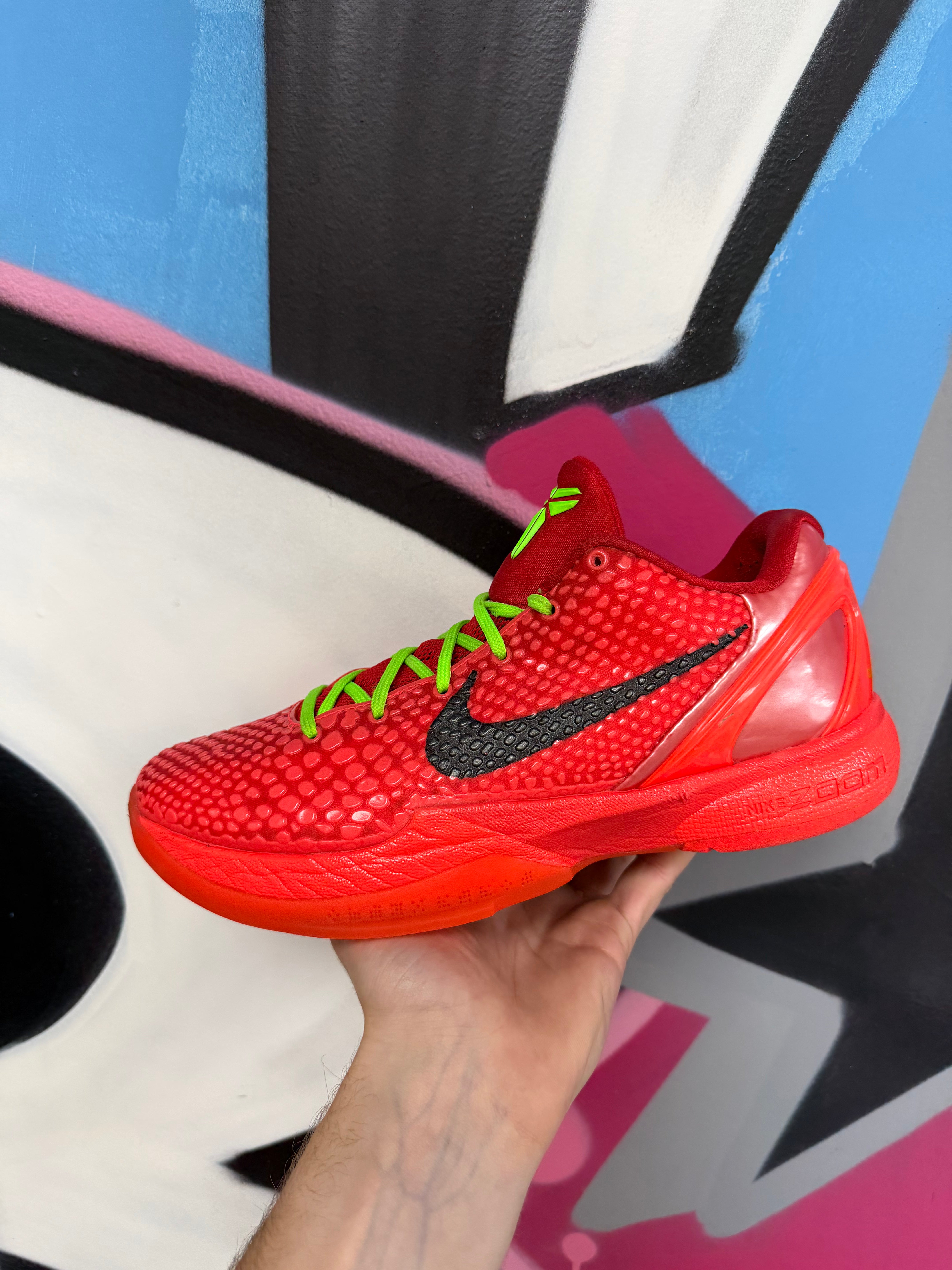 Nike 6 Pretro Reverse Grinch Sneakers