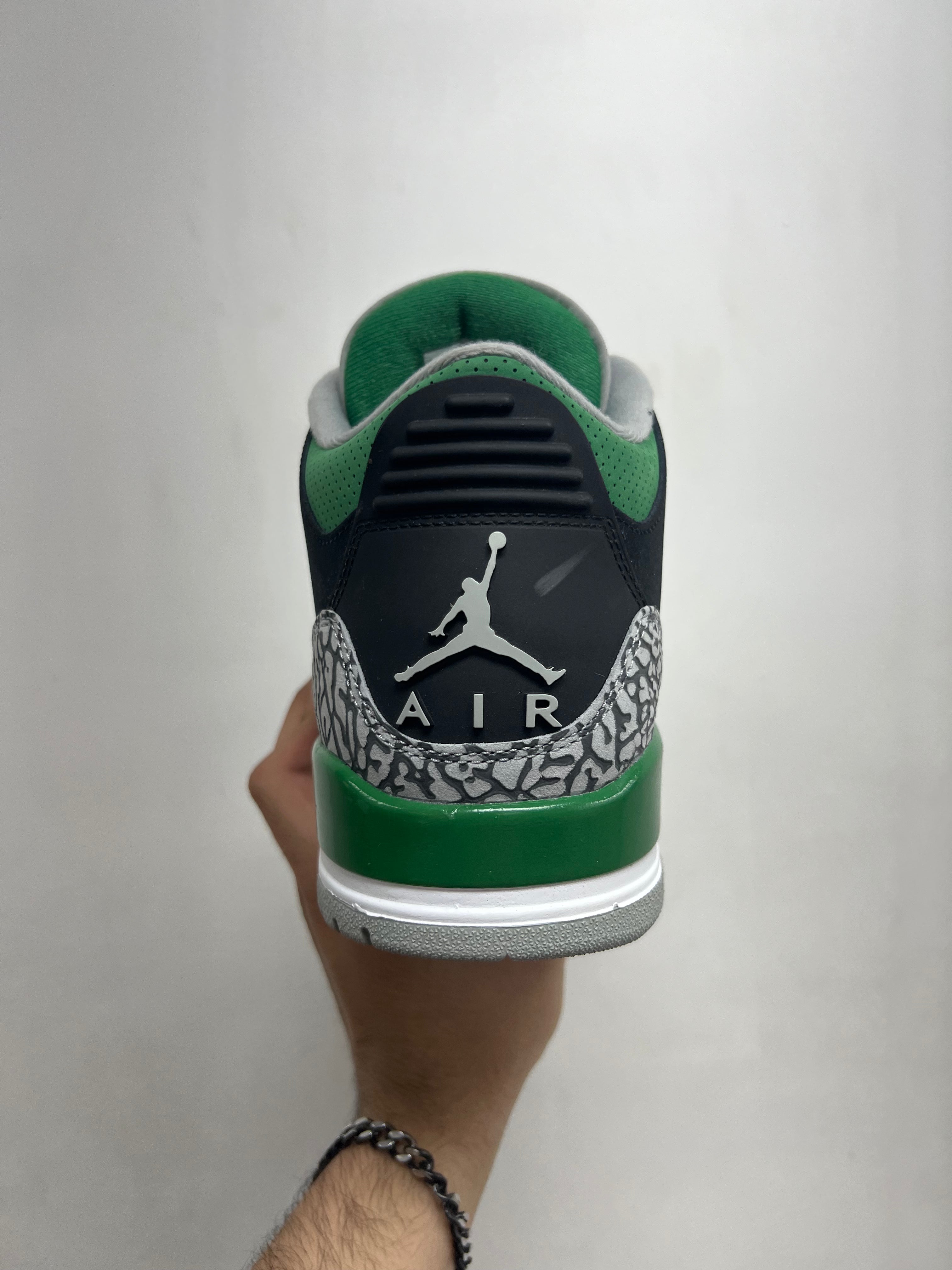 Jordan 3 Pine Green Sneakers