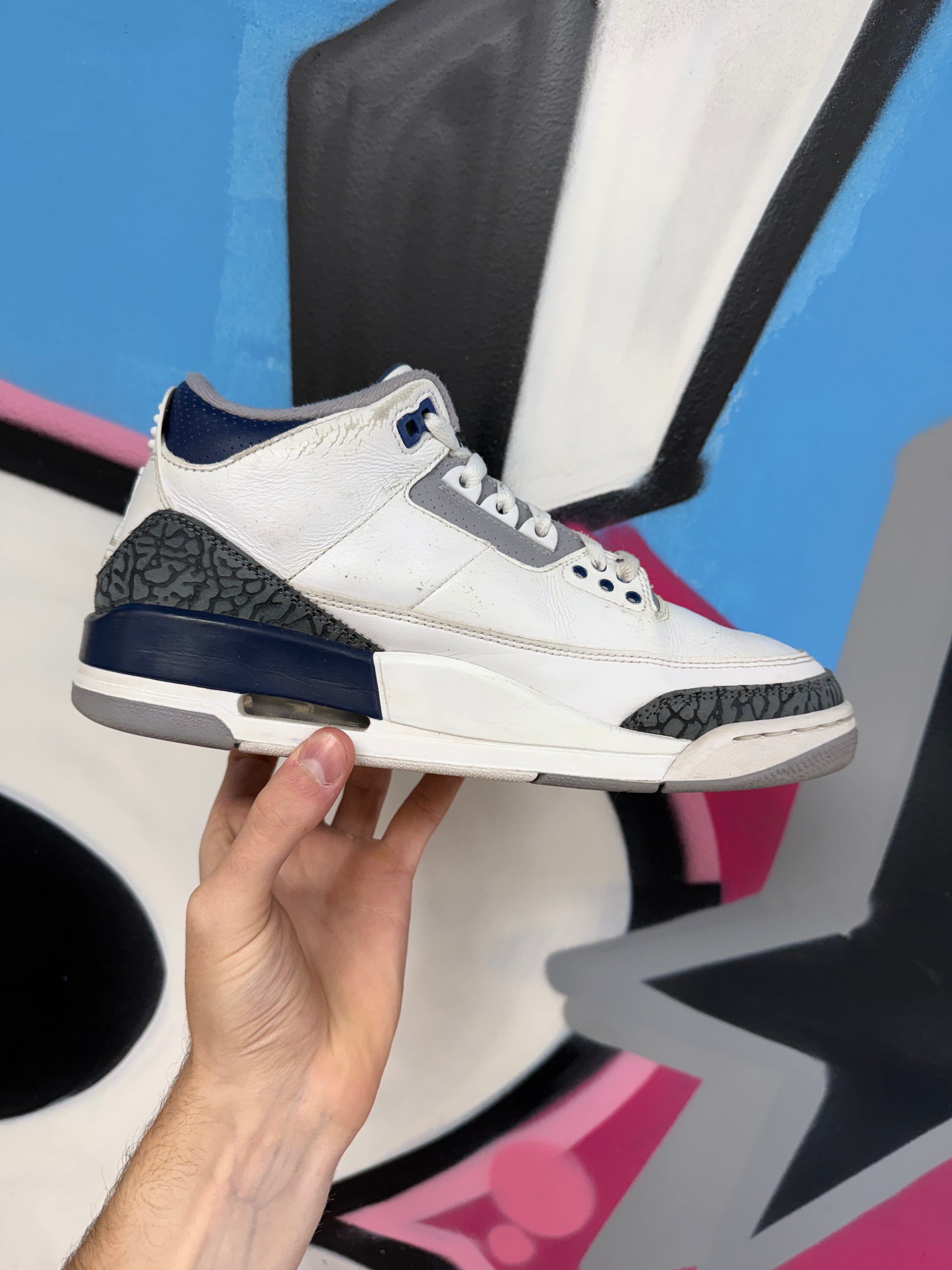 Jordan 3 Midnight Navy Sneakers