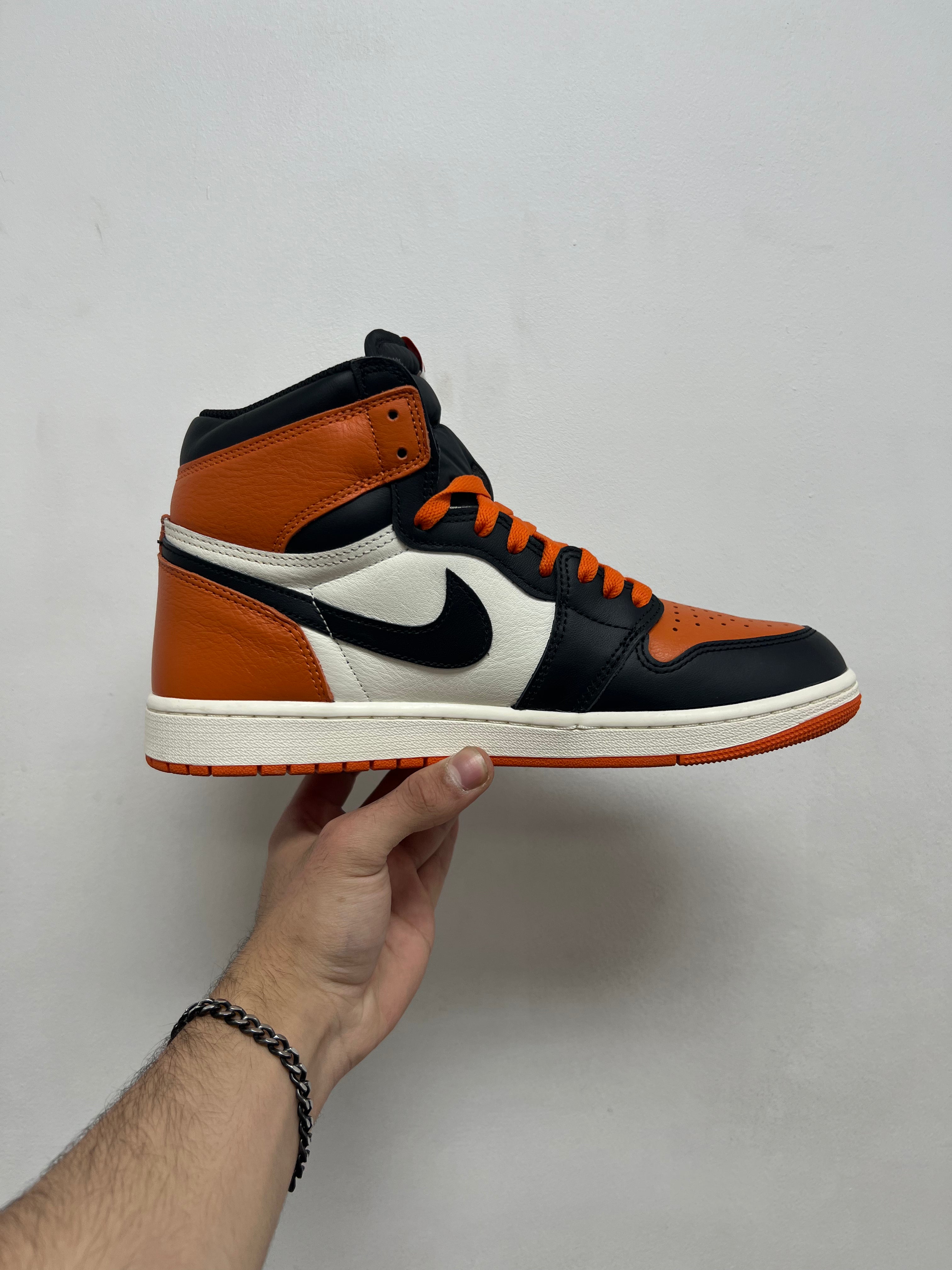 Jordan 1 Shattered Backboard Sneakers
