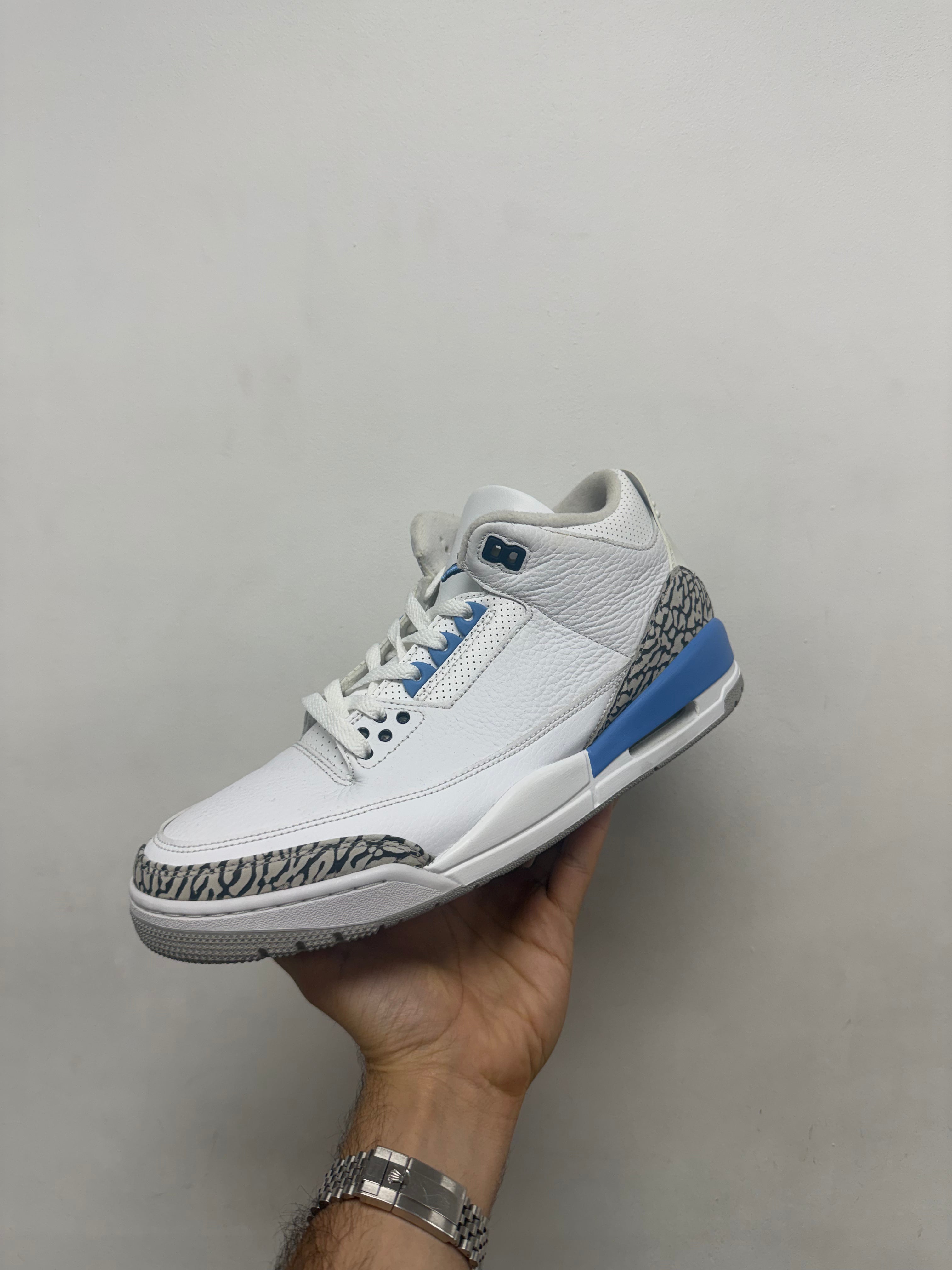 Jordan 3 UNC Sneakers