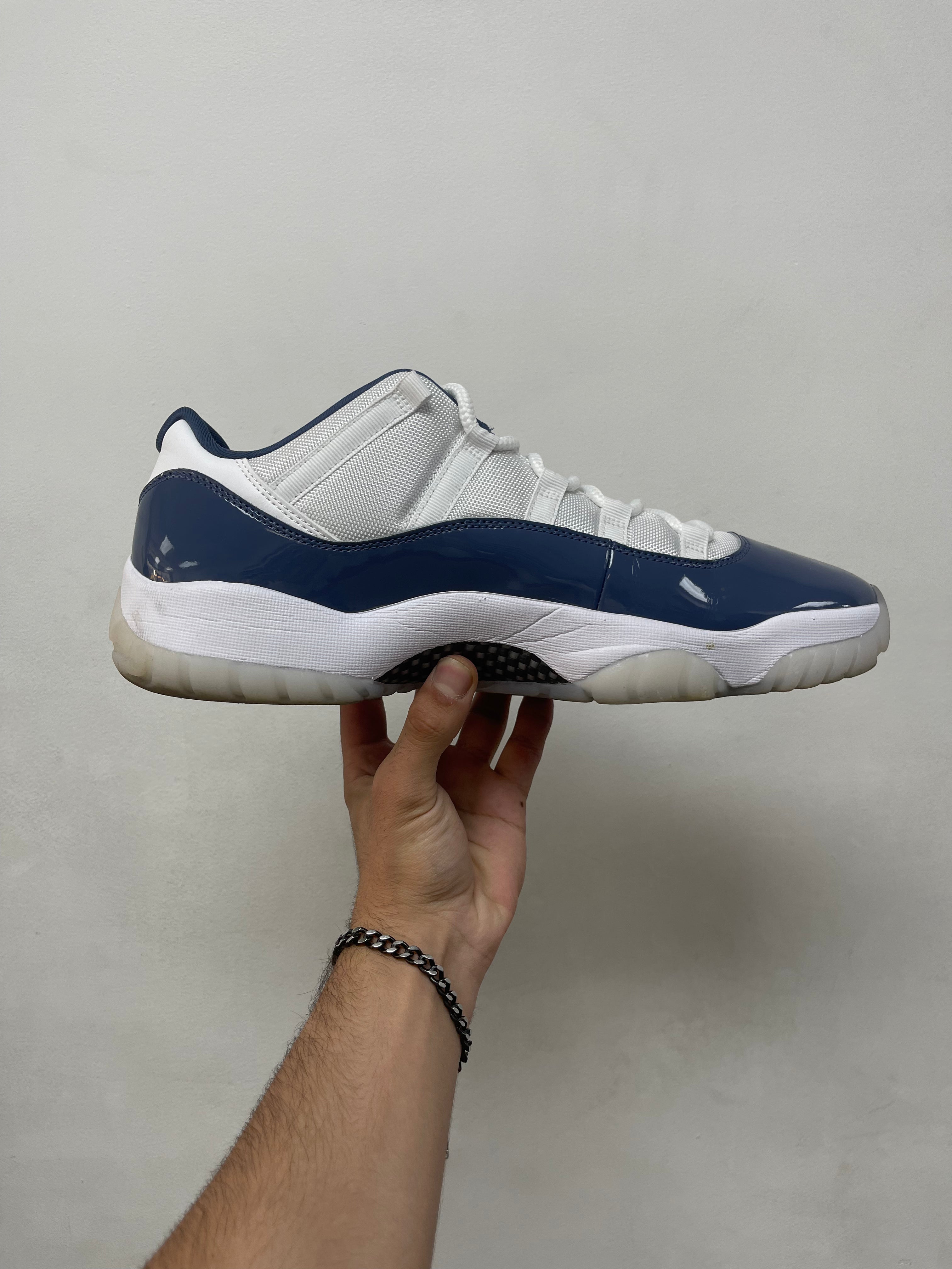 Jordan 11 Low Diffused Blue Sneakers