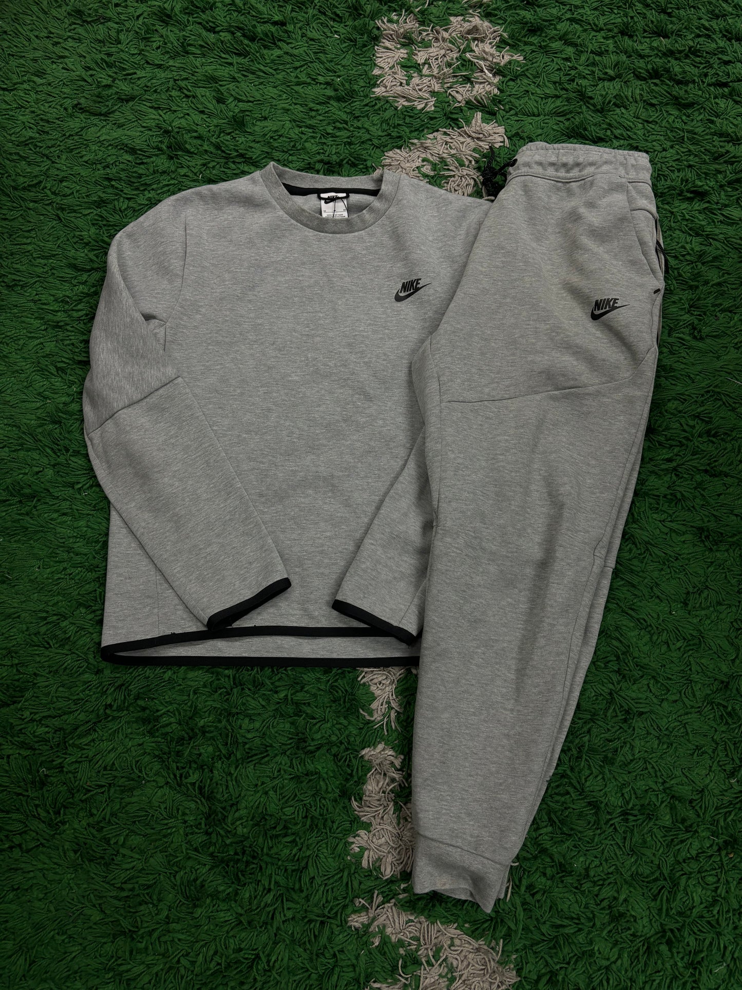 Nike Tech Sweatsuit Grey (Crew) Used Medium N/A
