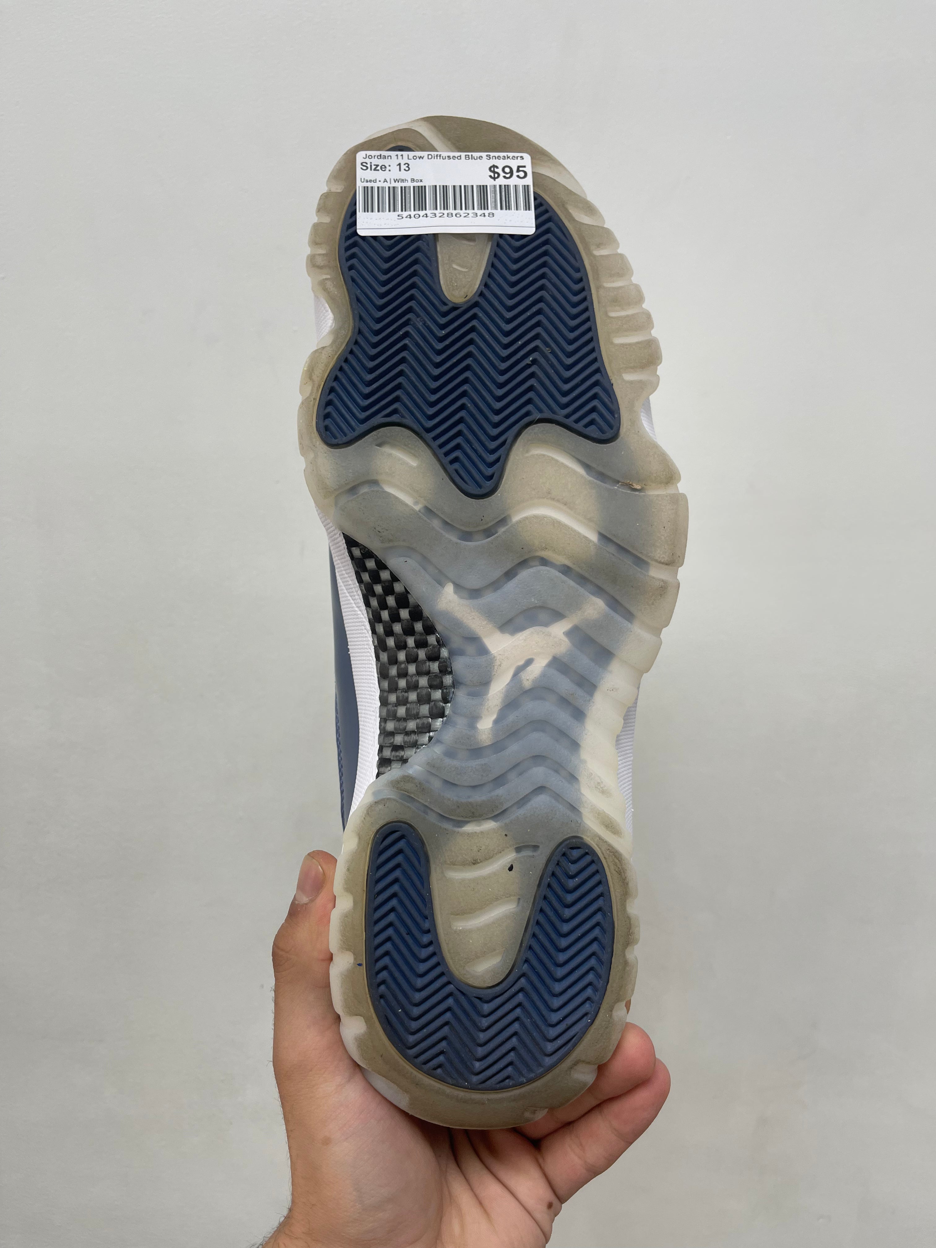 Jordan 11 Low Diffused Blue Sneakers