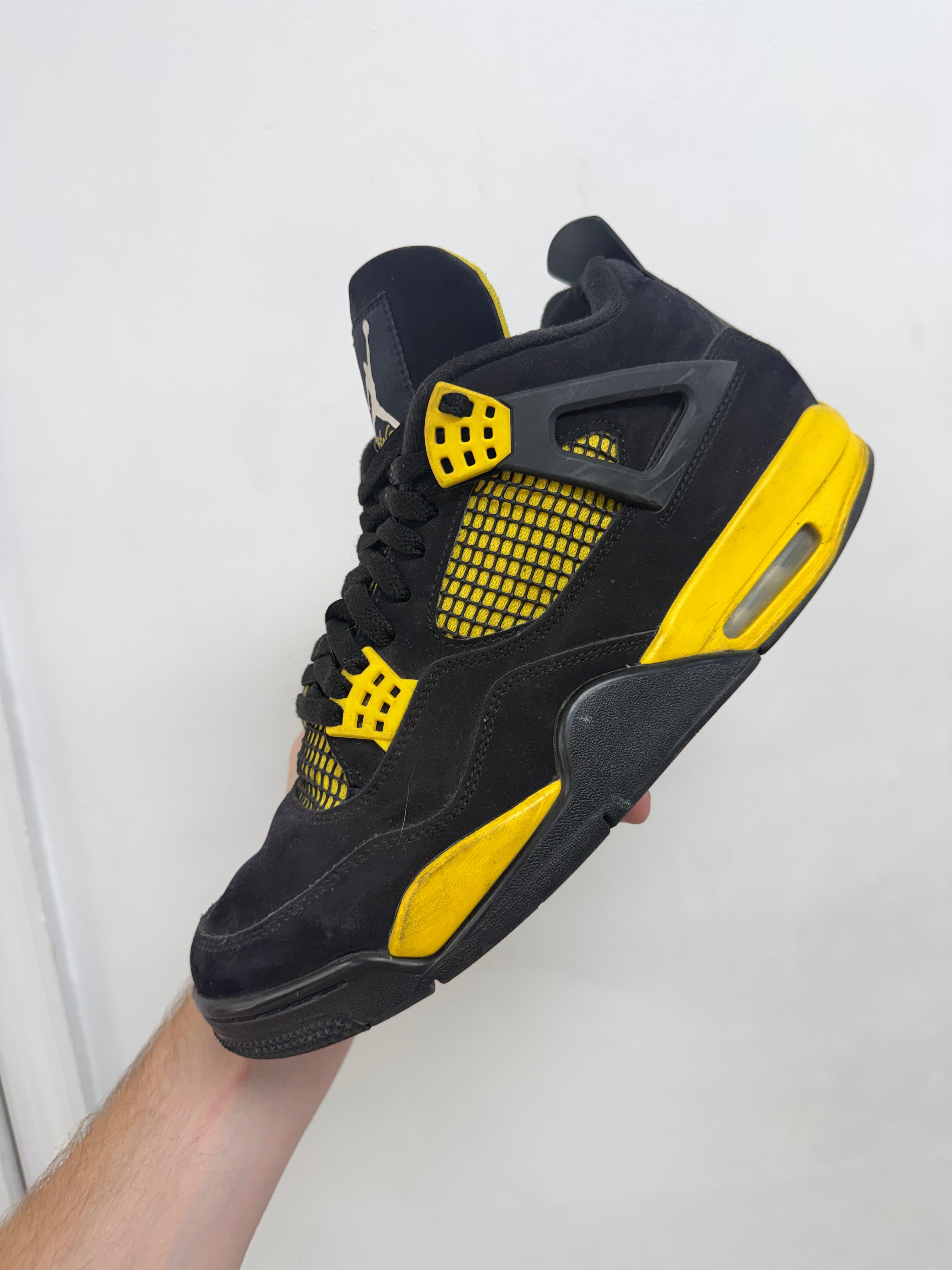 Jordan 4 Yellow Thunder Sneakers