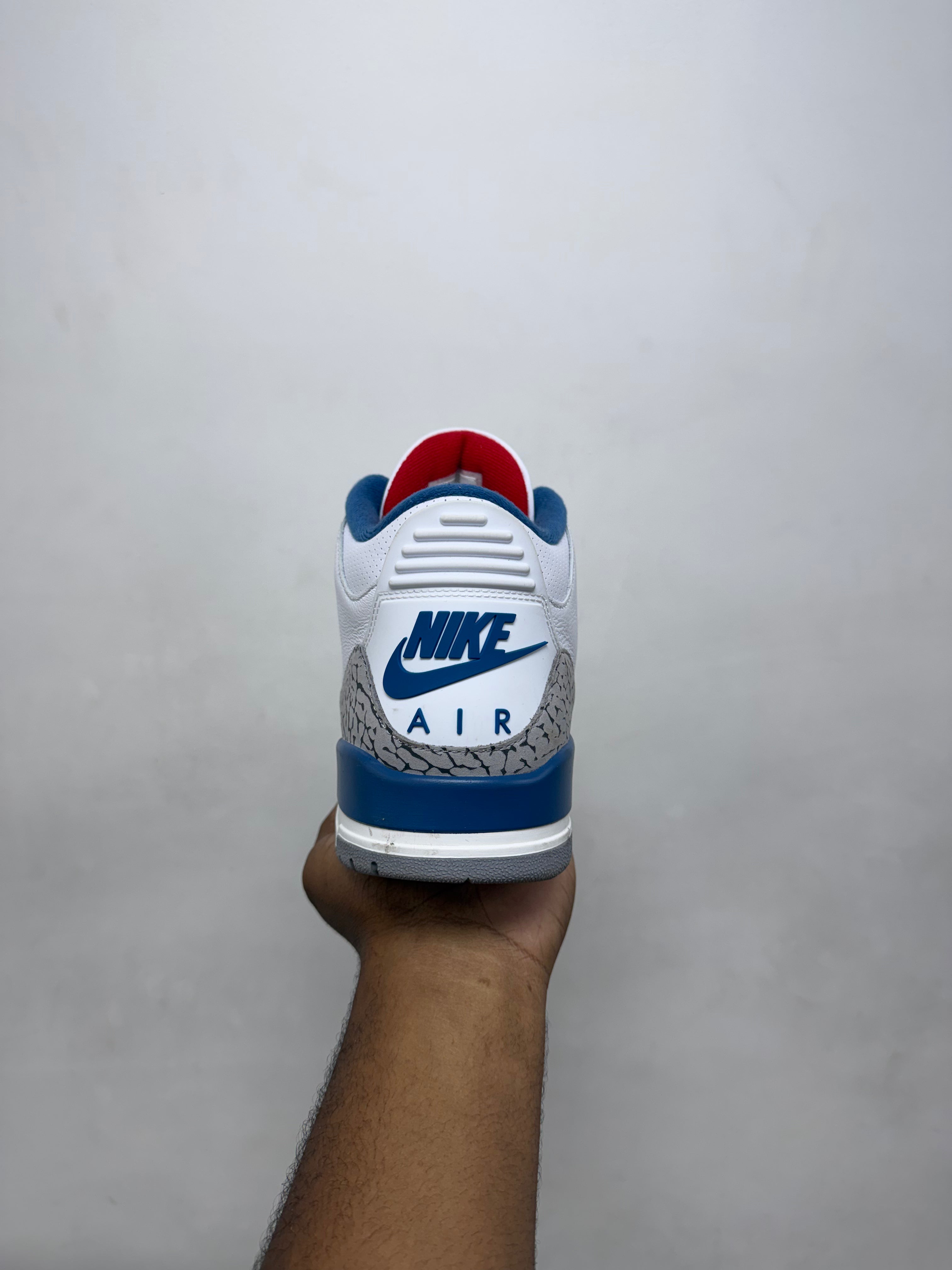 Jordan 3 True Blue Sneakers