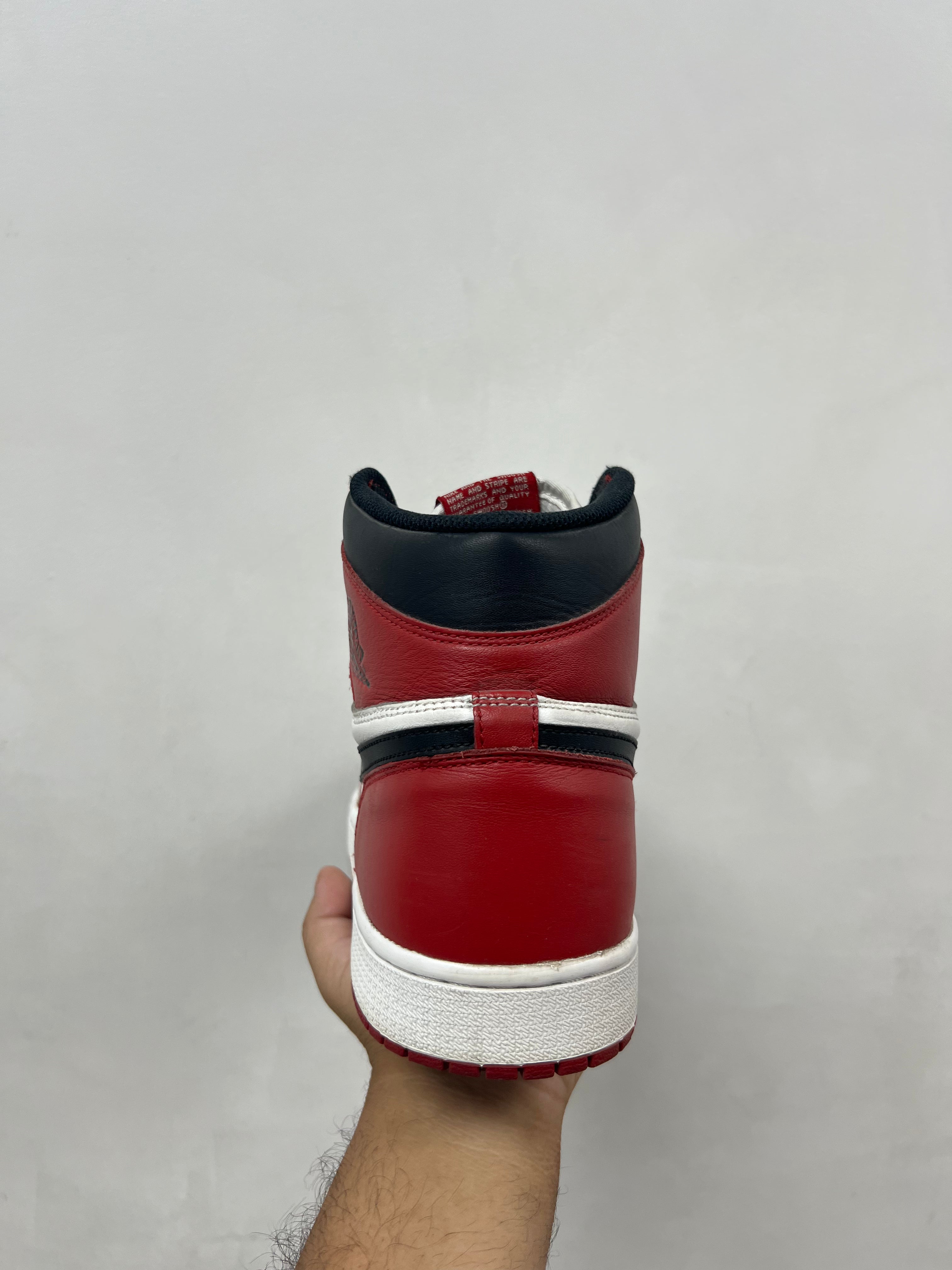 Jordan 1 Chicago (2015) Sneakers
