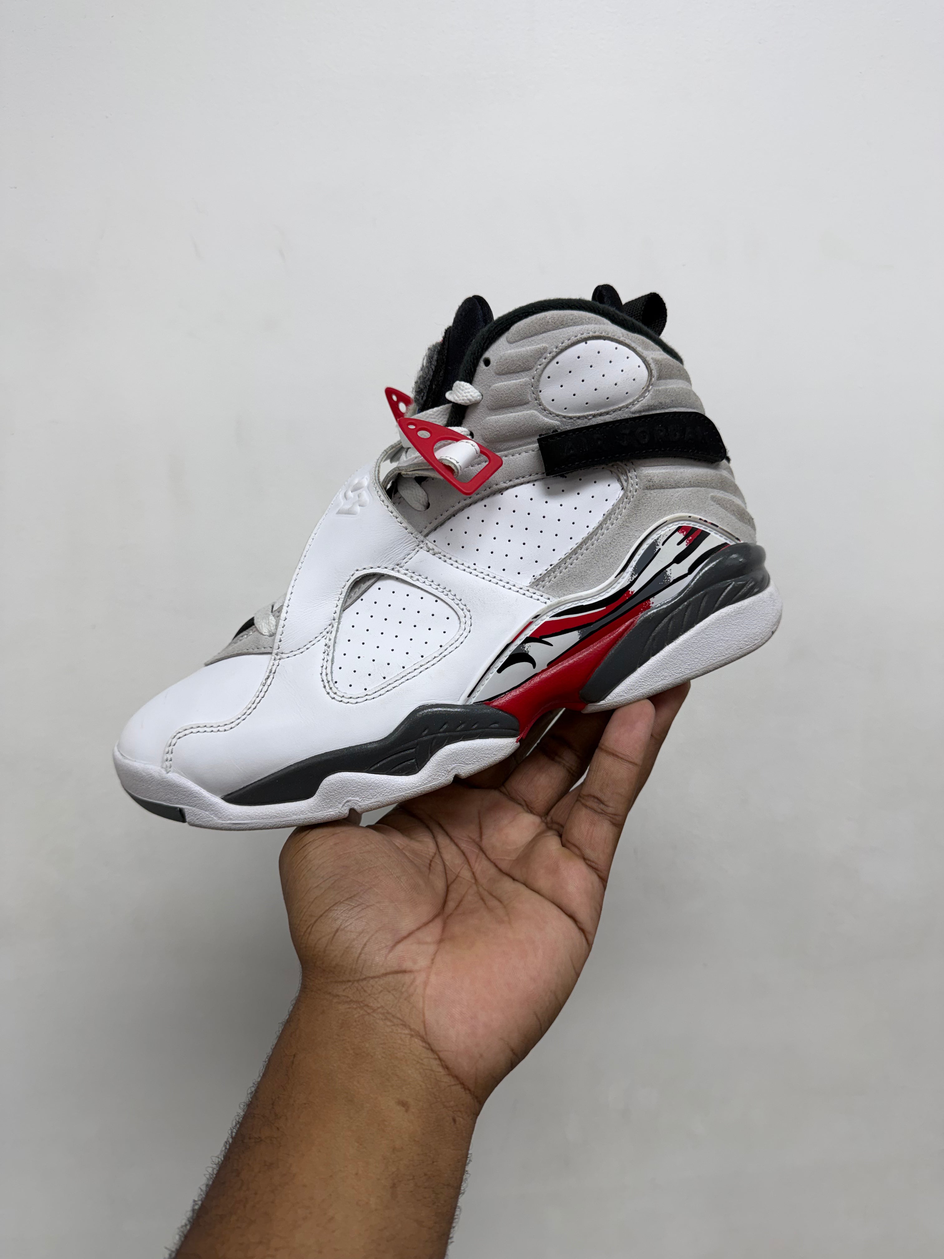 Jordan 8 Bugs Bunny Sneakers