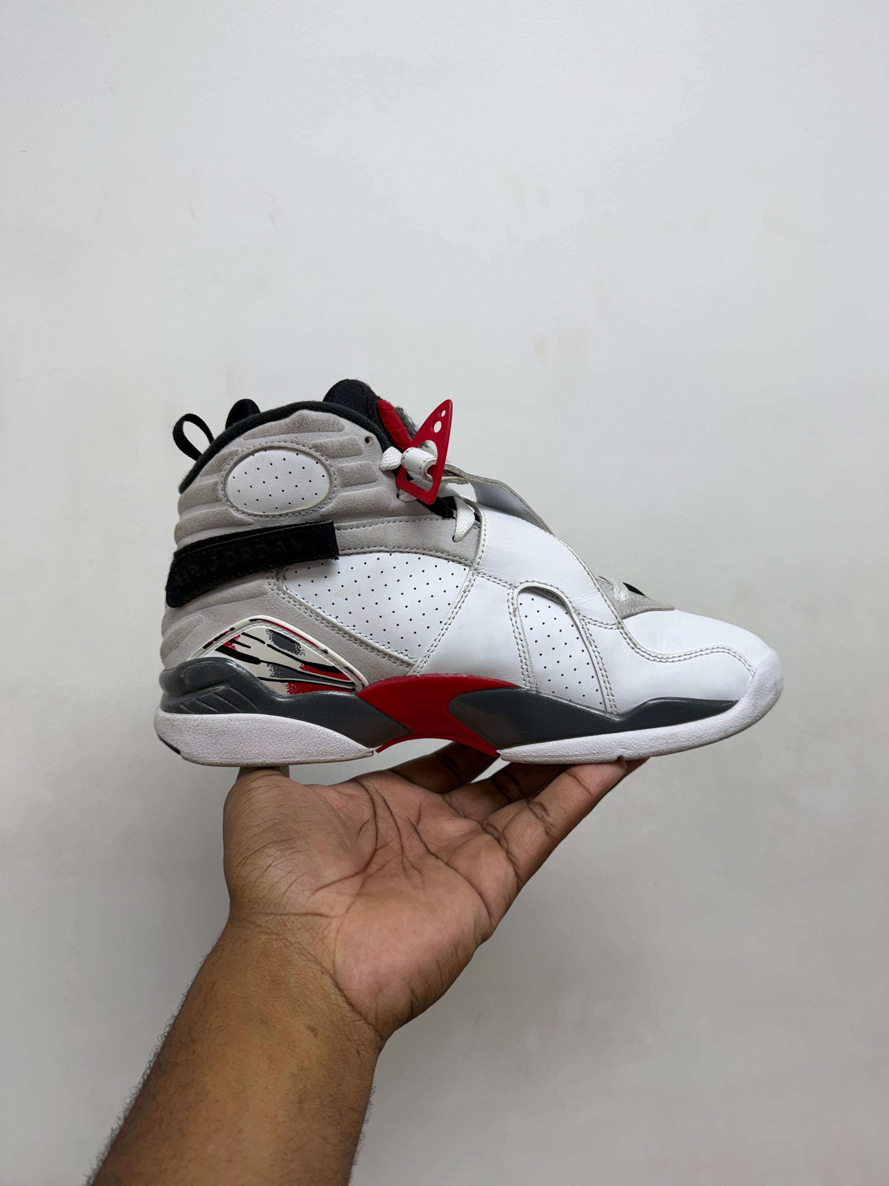 Jordan 8 Bugs Bunny Sneakers