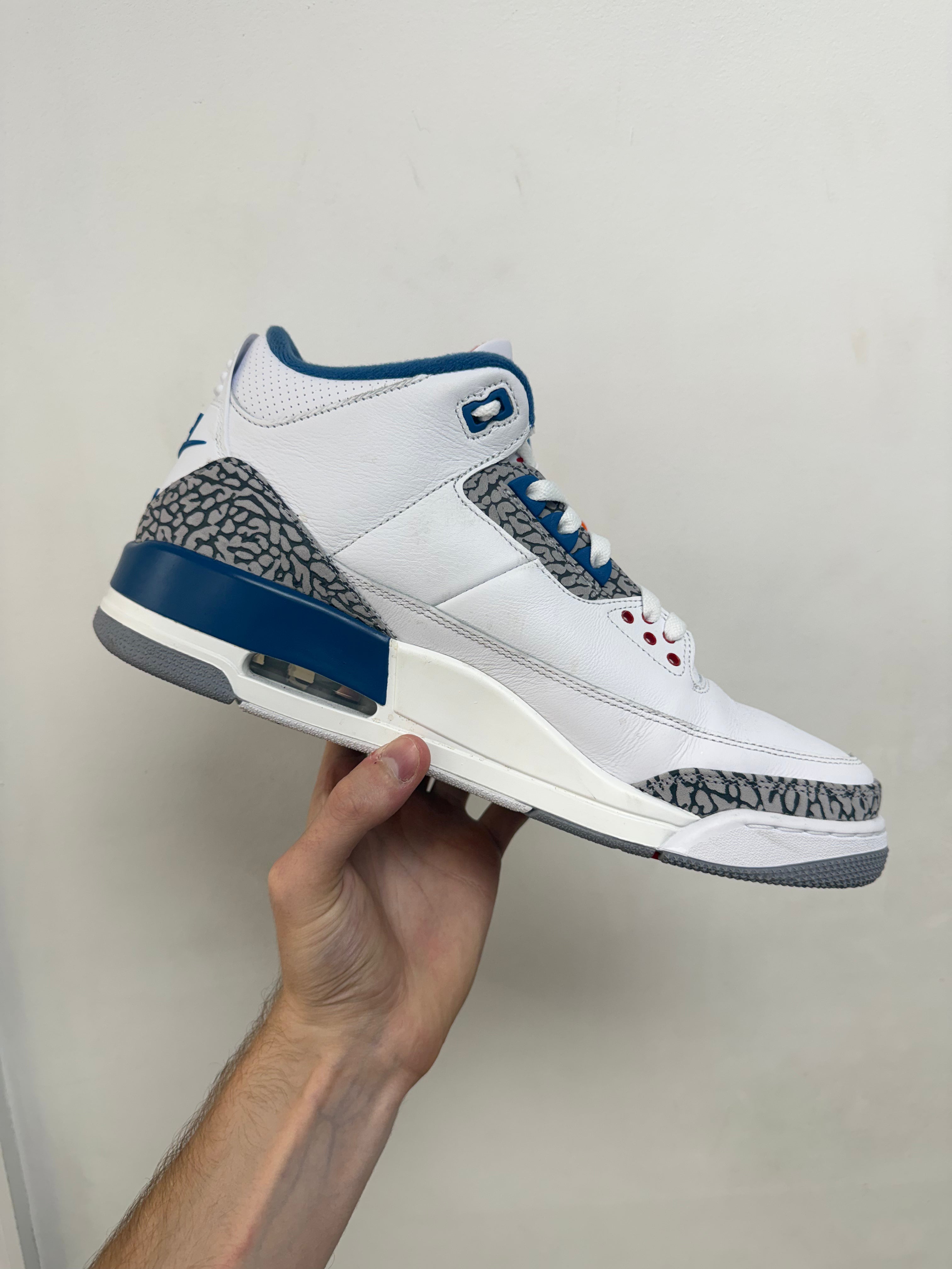 Jordan 3 True Blue Sneakers