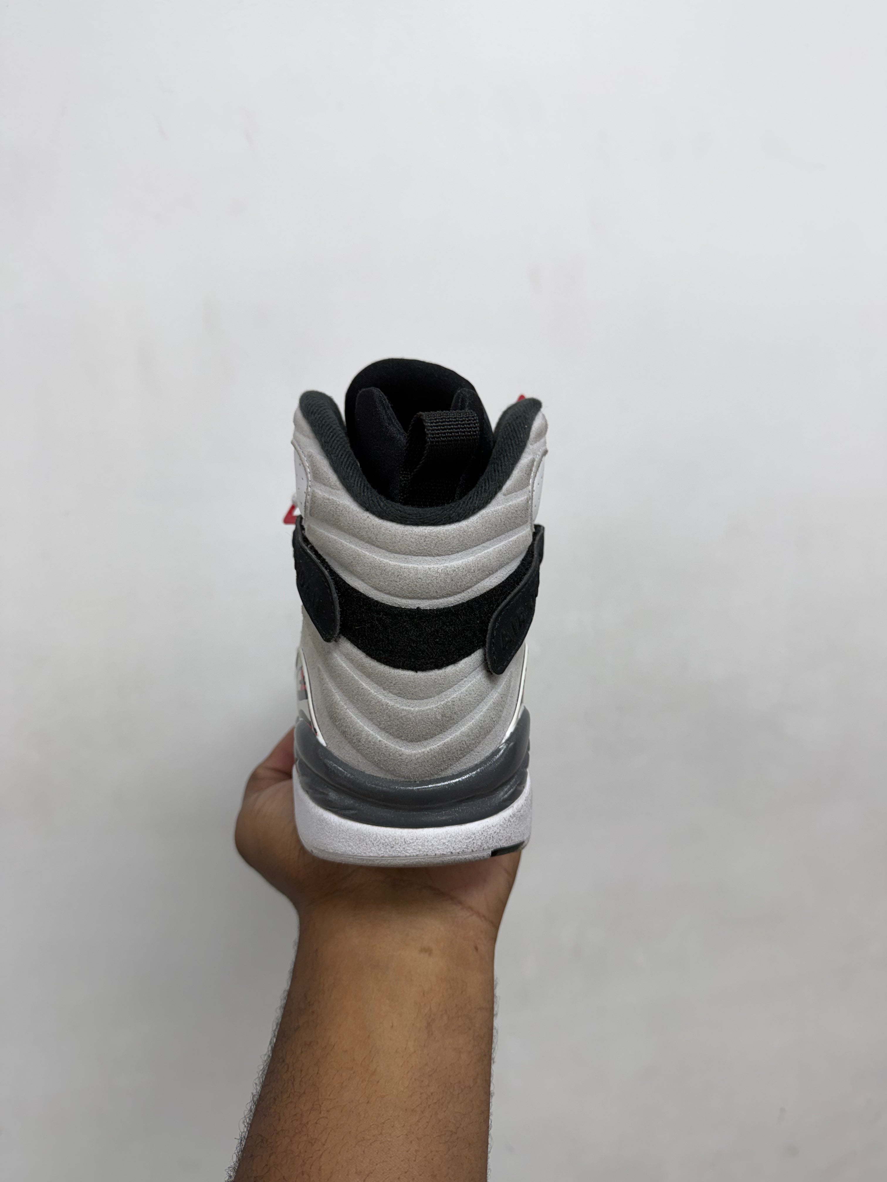 Jordan 8 Bugs Bunny Sneakers