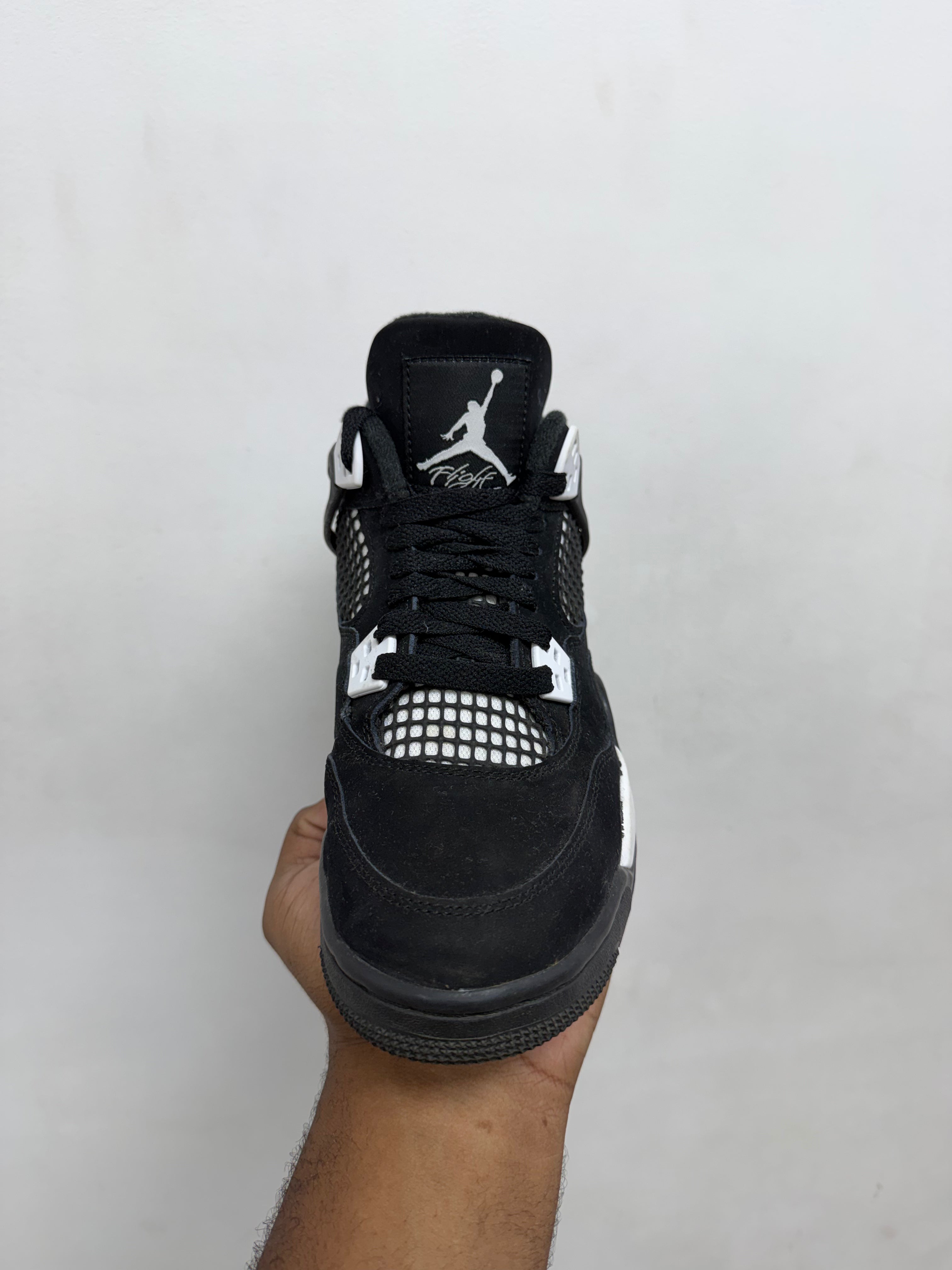 Jordan 4 Thunder Sneakers
