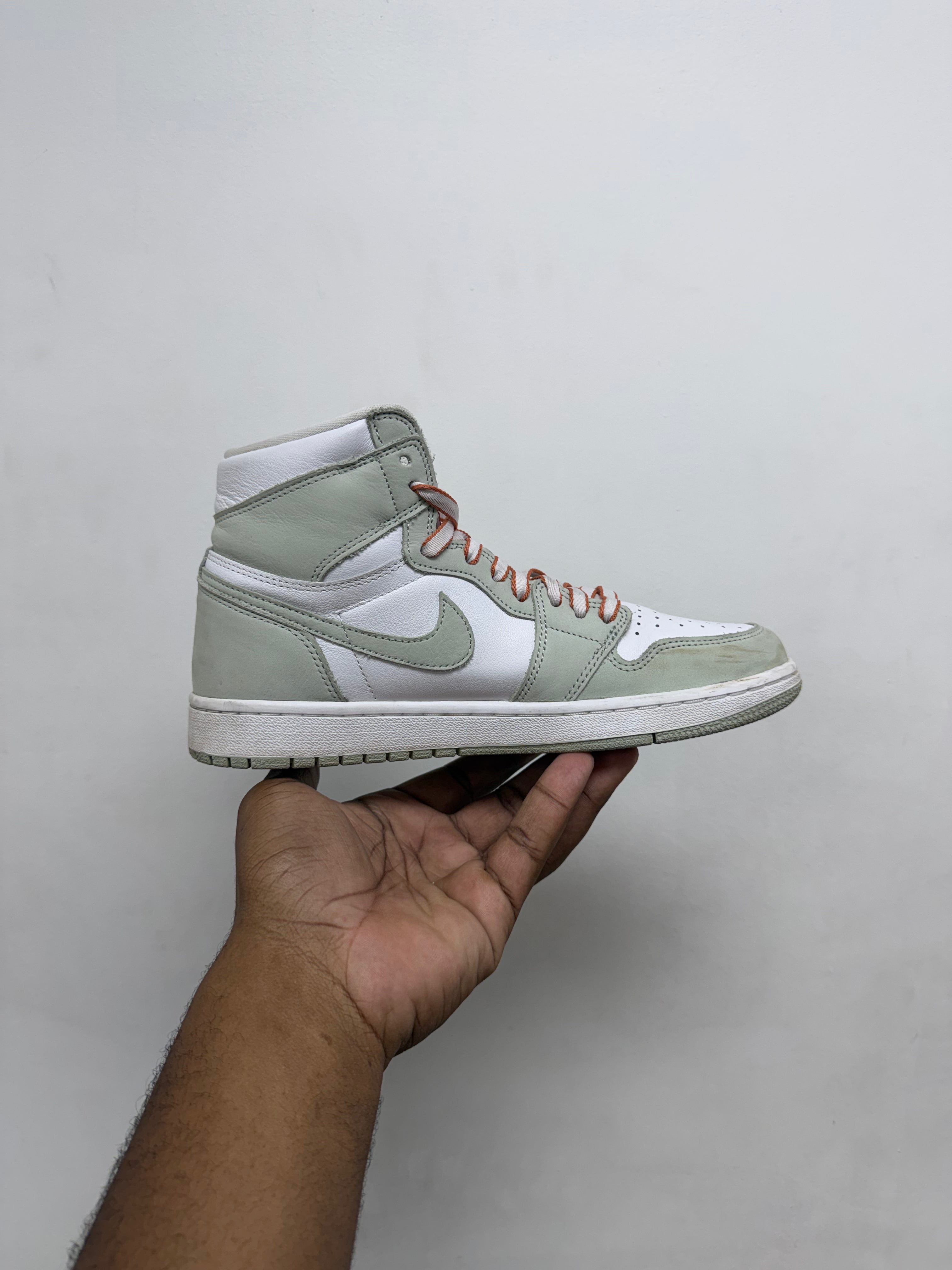 Jordan 1 Seafoam (W) Sneakers