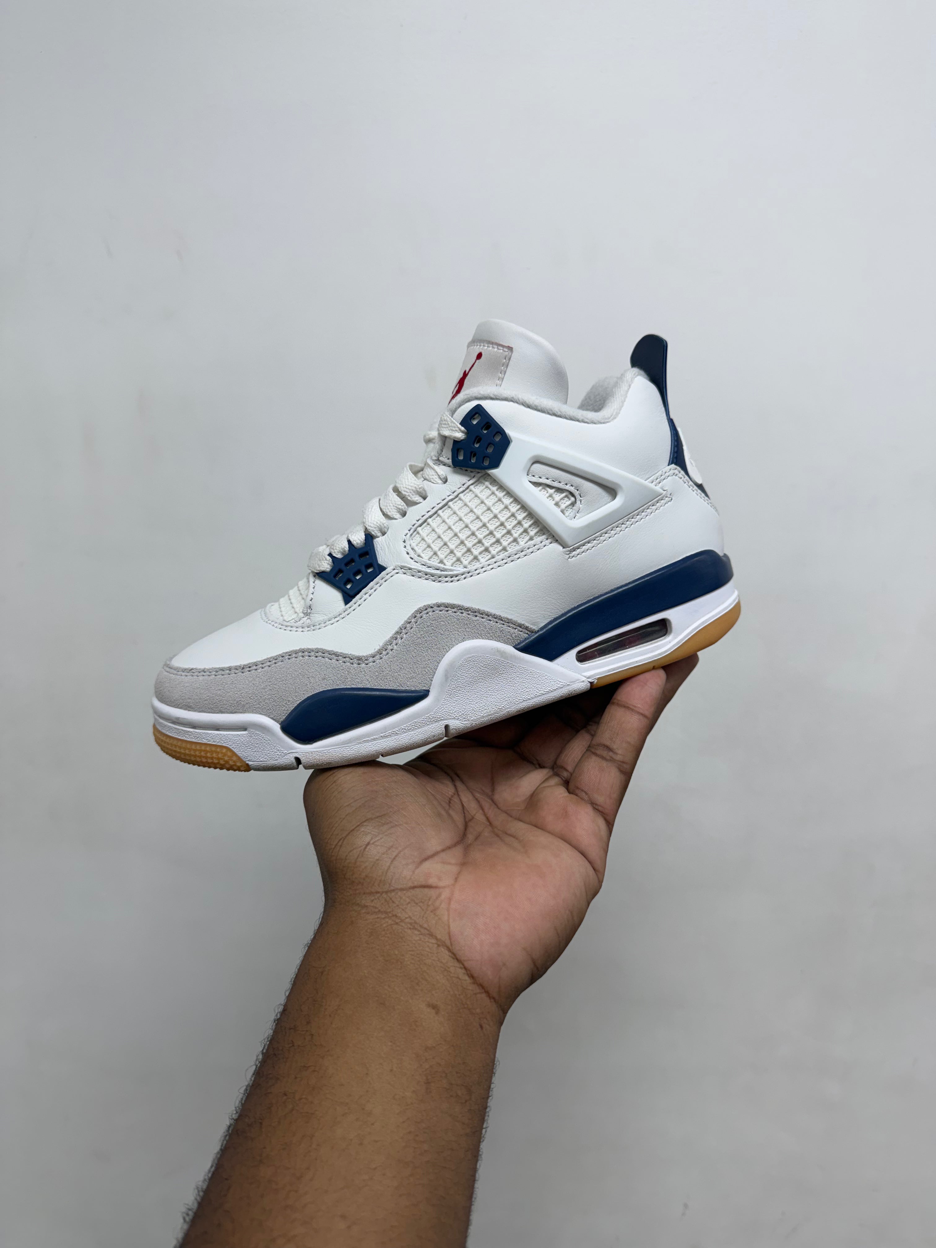Jordan 4 SB Navy Sneakers