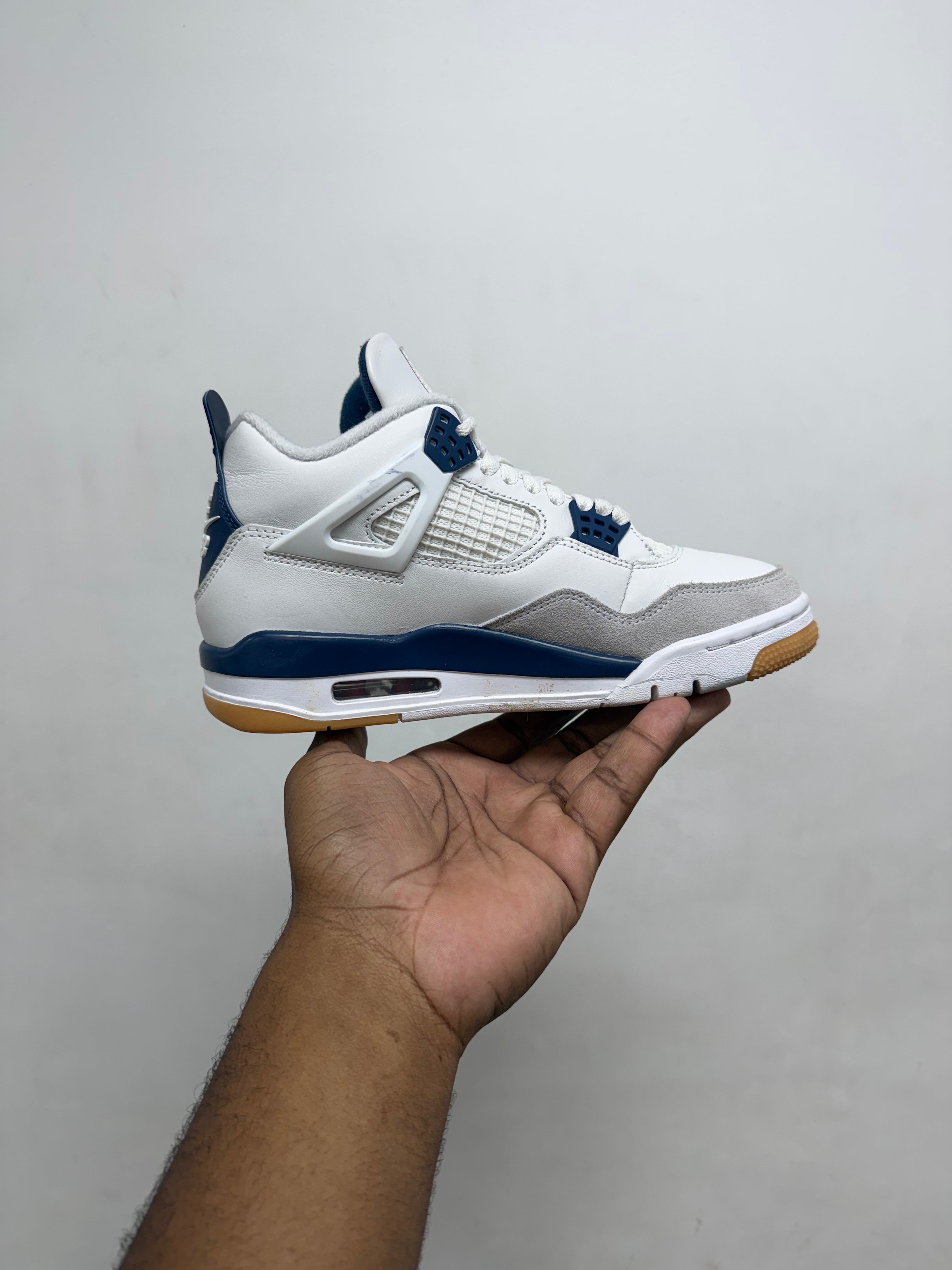 Jordan 4 SB Navy Sneakers