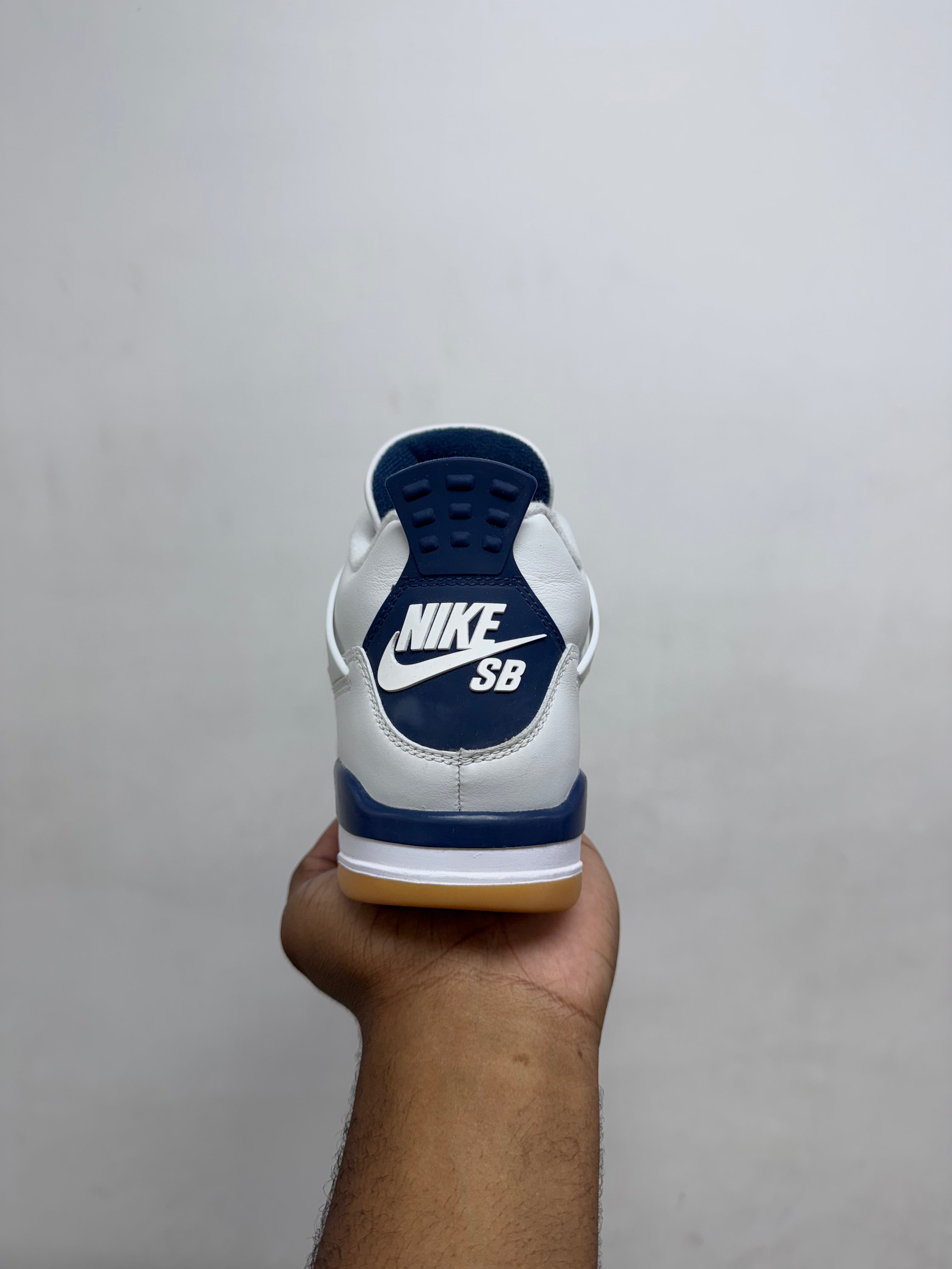 Jordan 4 SB Navy Sneakers