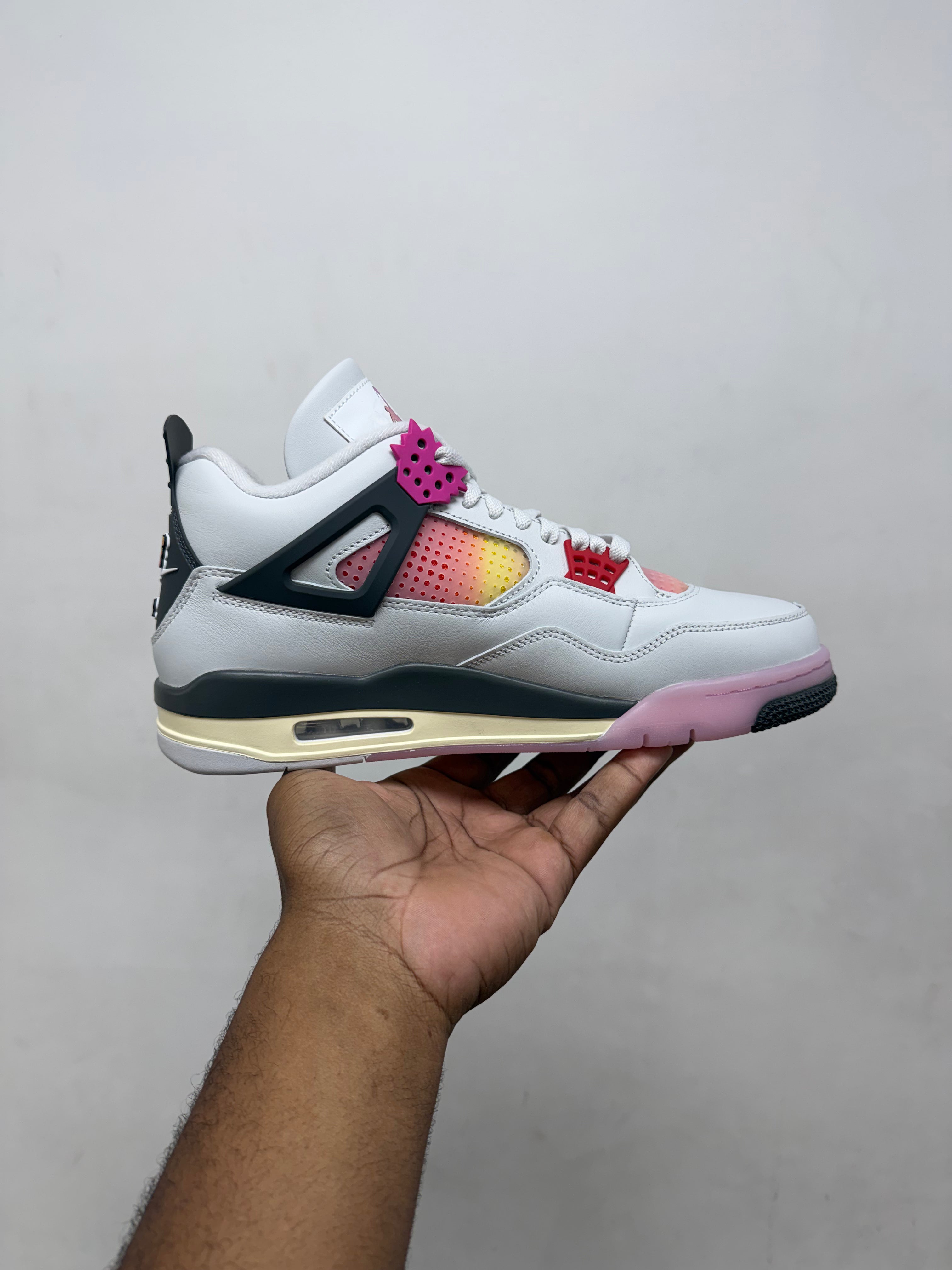 Jordan 4 Comic Sneakers
