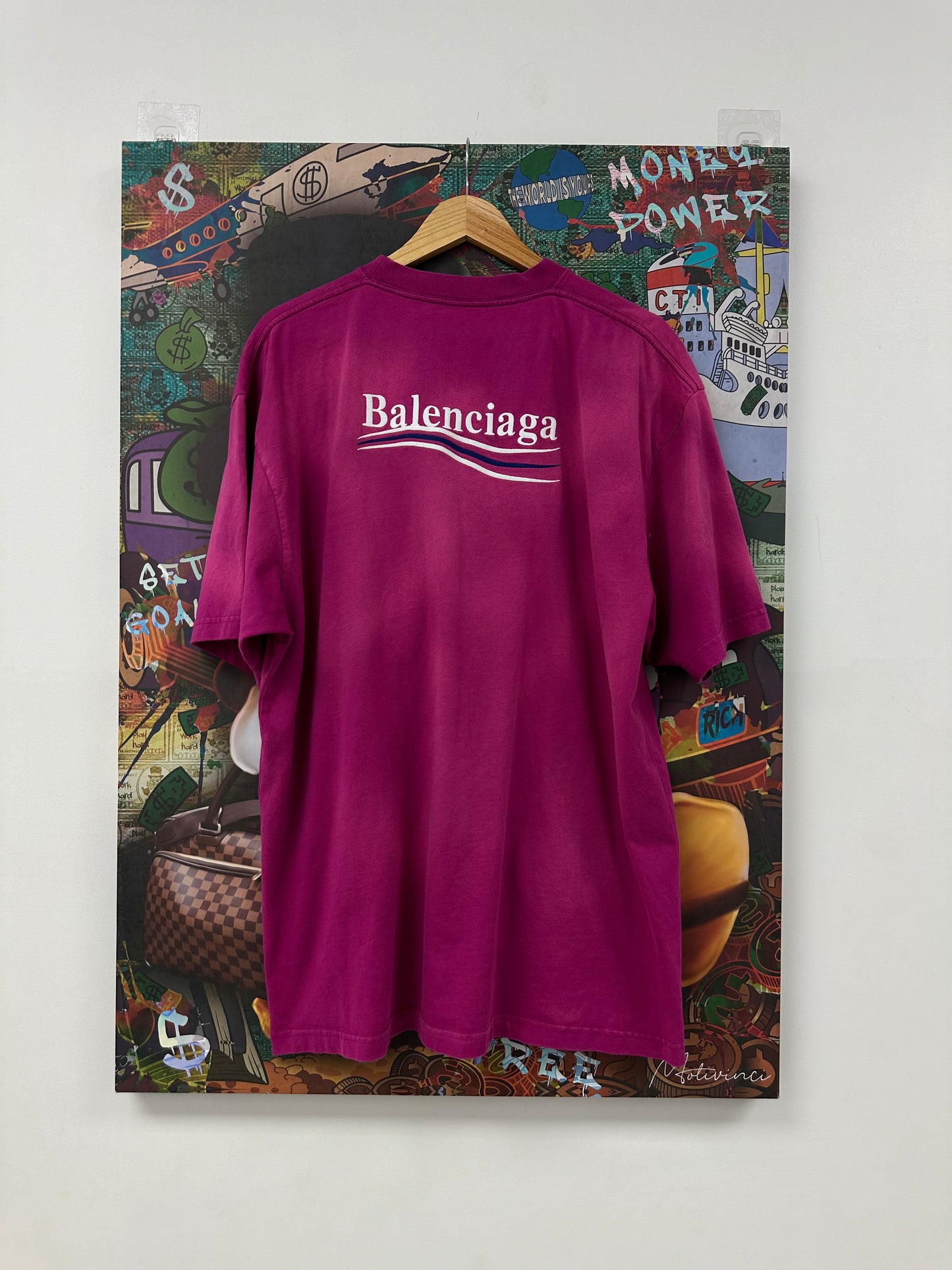 BalenciaG CampaiGn Tee Pink Used Medium N/A