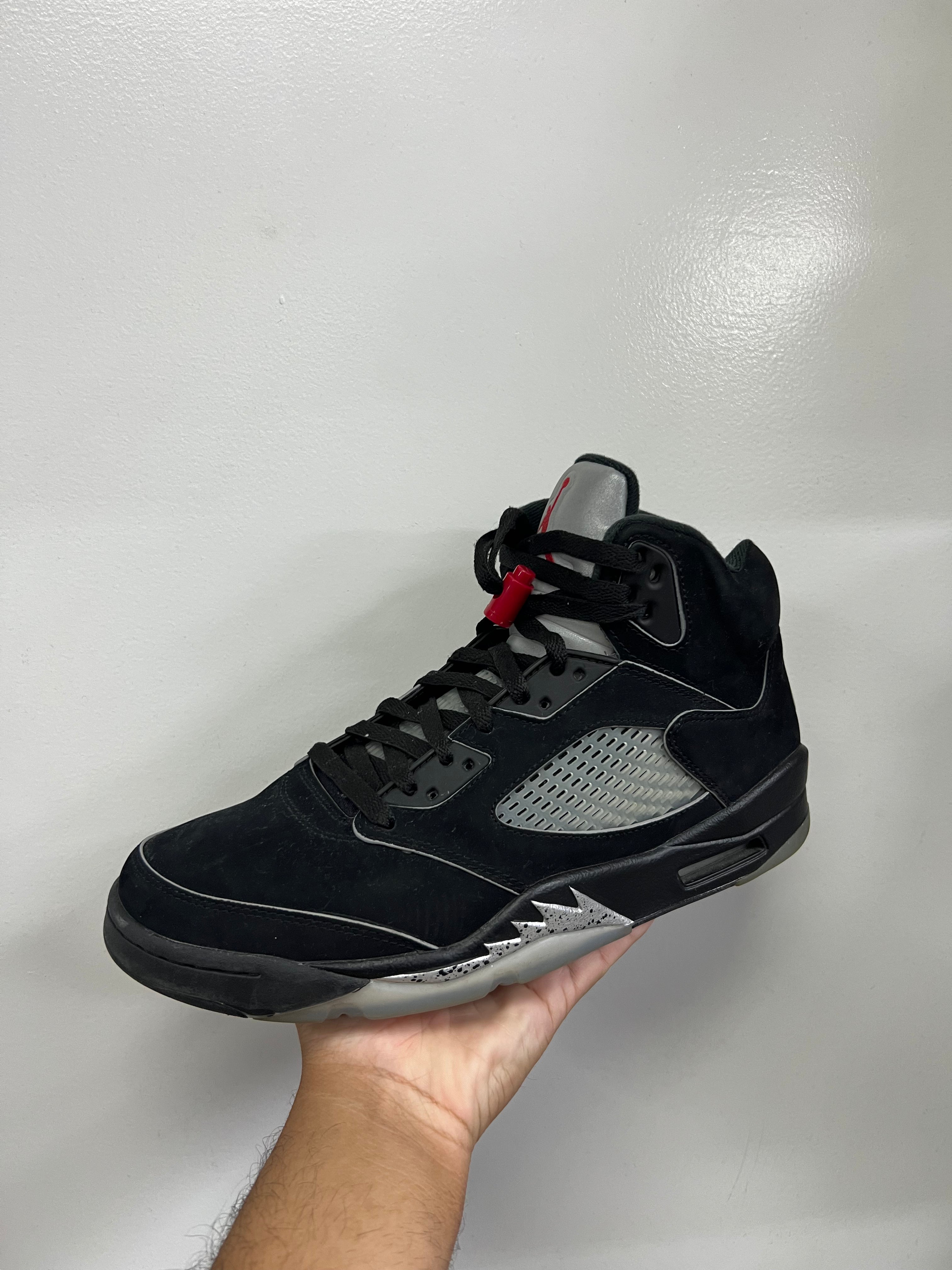 Jordan 5 Black Metallic Sneakers