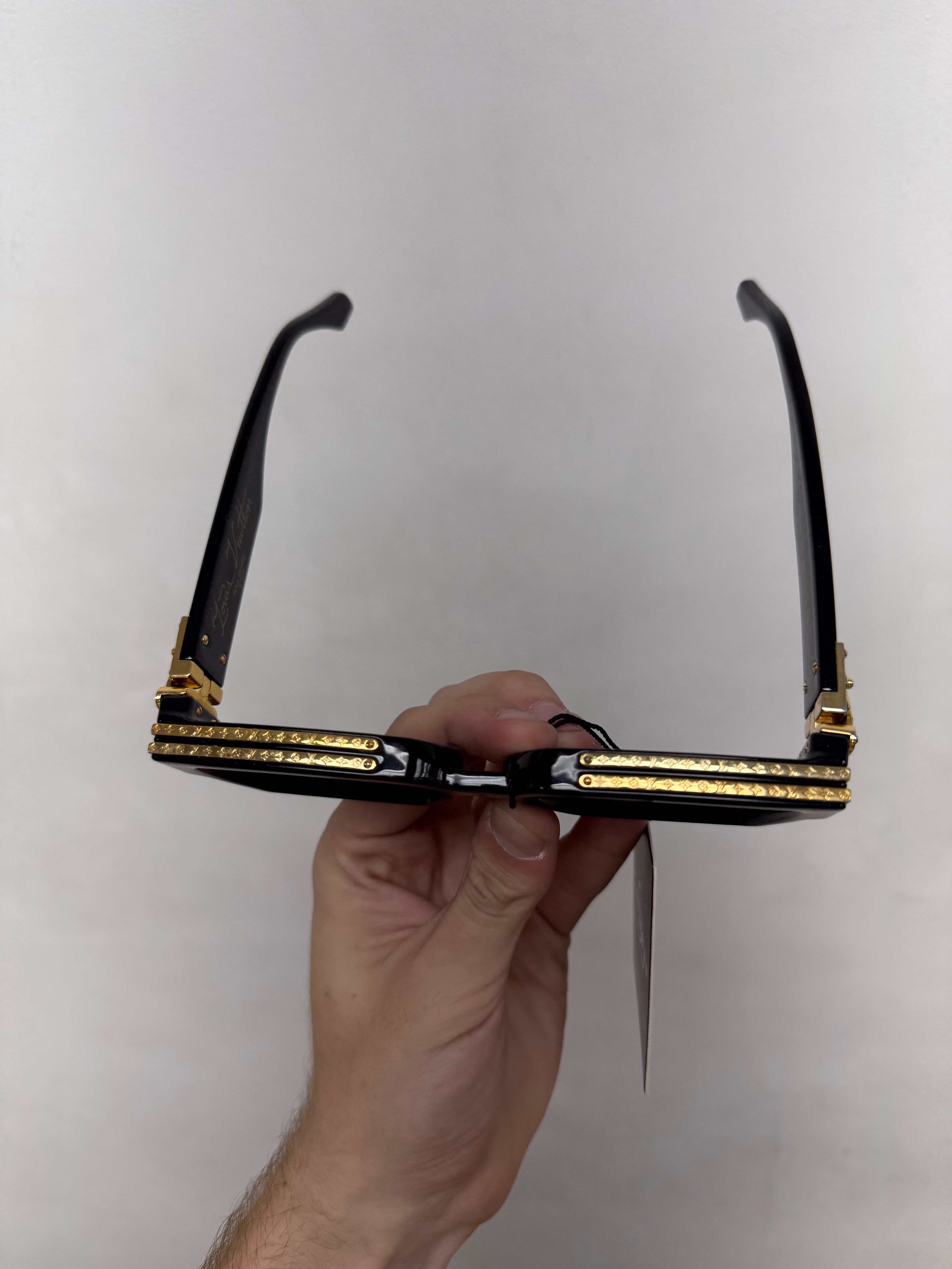 Louis Vuitton Black Millionaire Cyclone Sunglasses