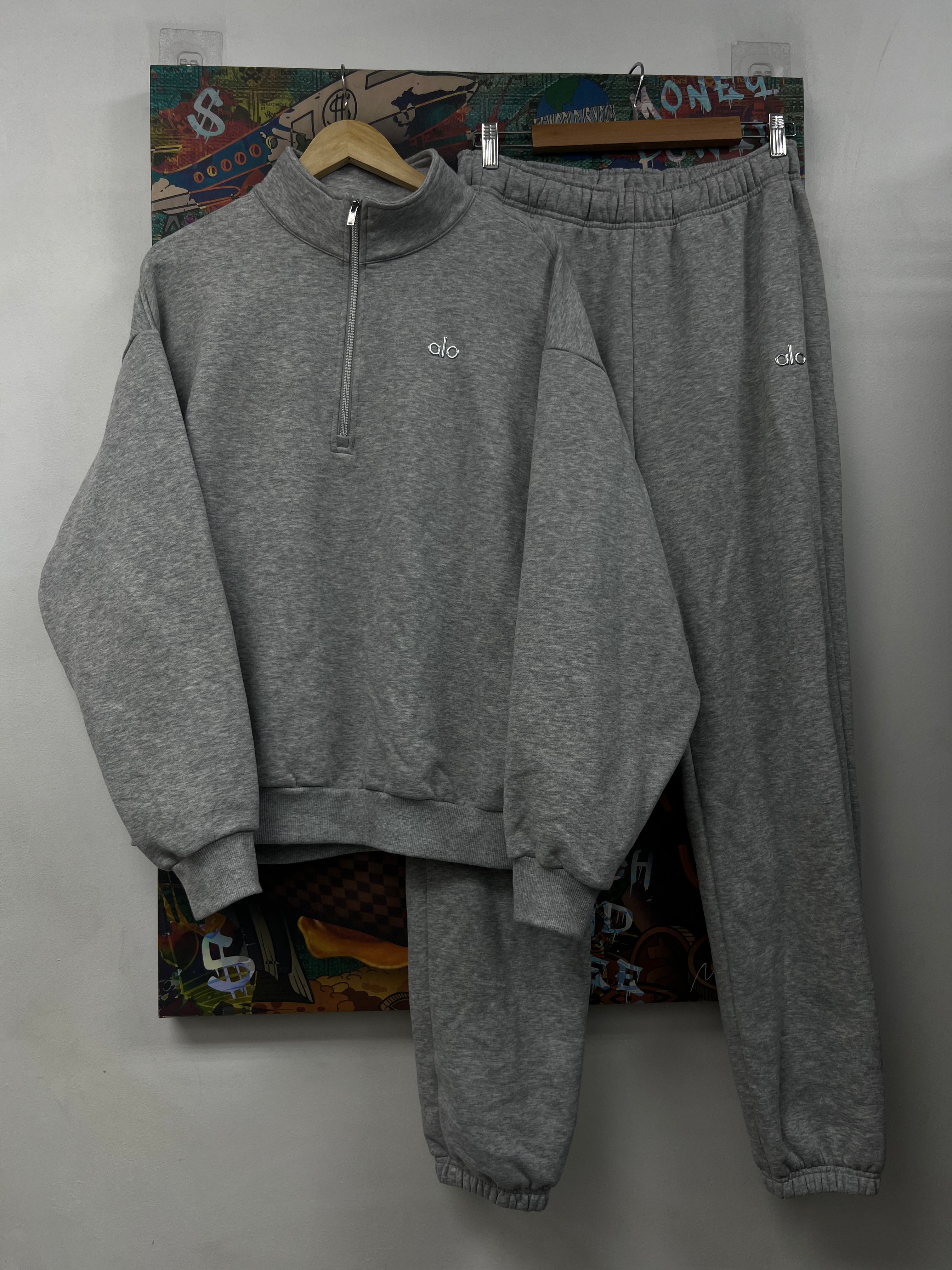 ALO Grey Accolade Quarter Zip Sweatsuit