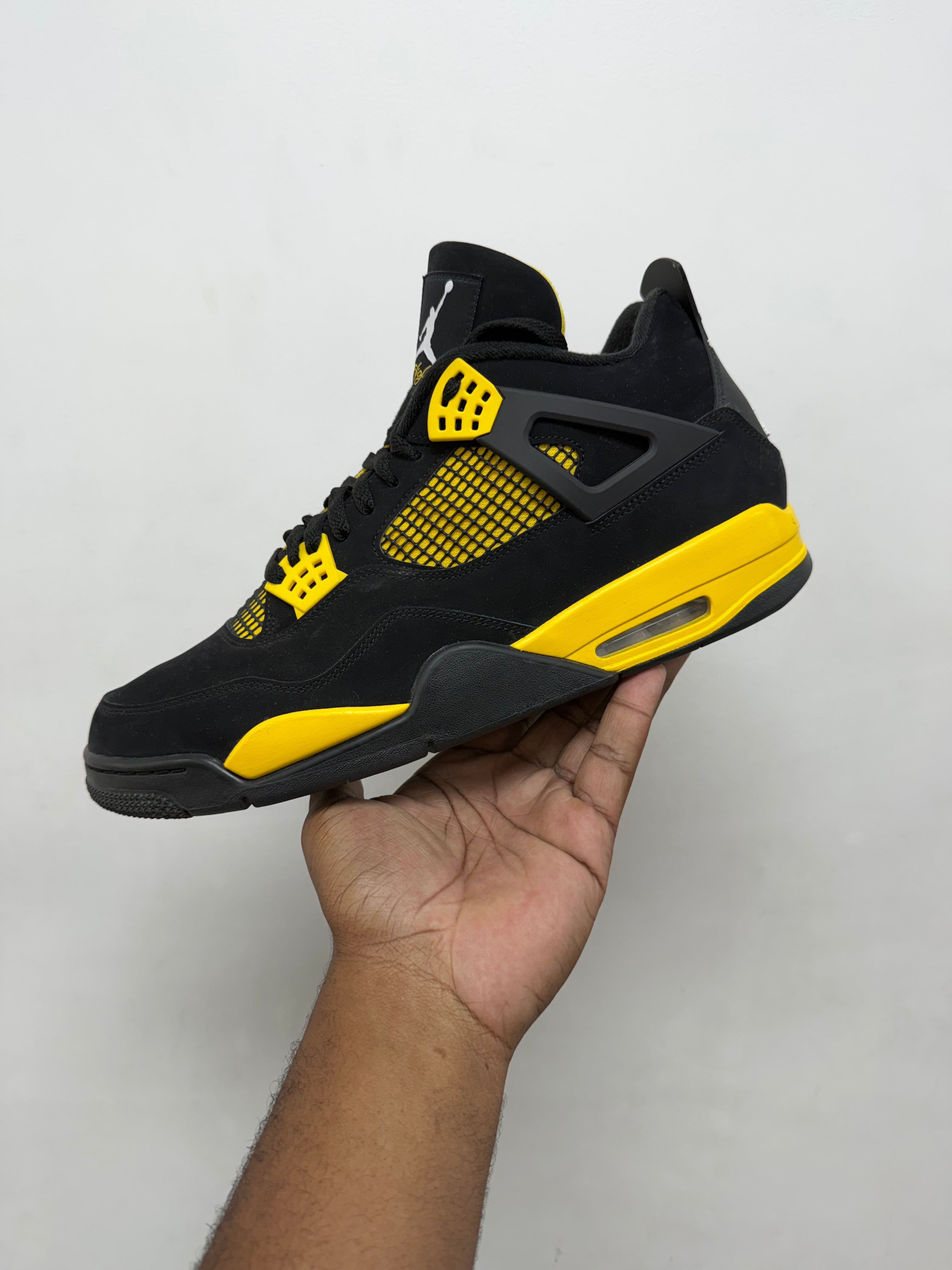 Jordan 4 Thunder Sneakers