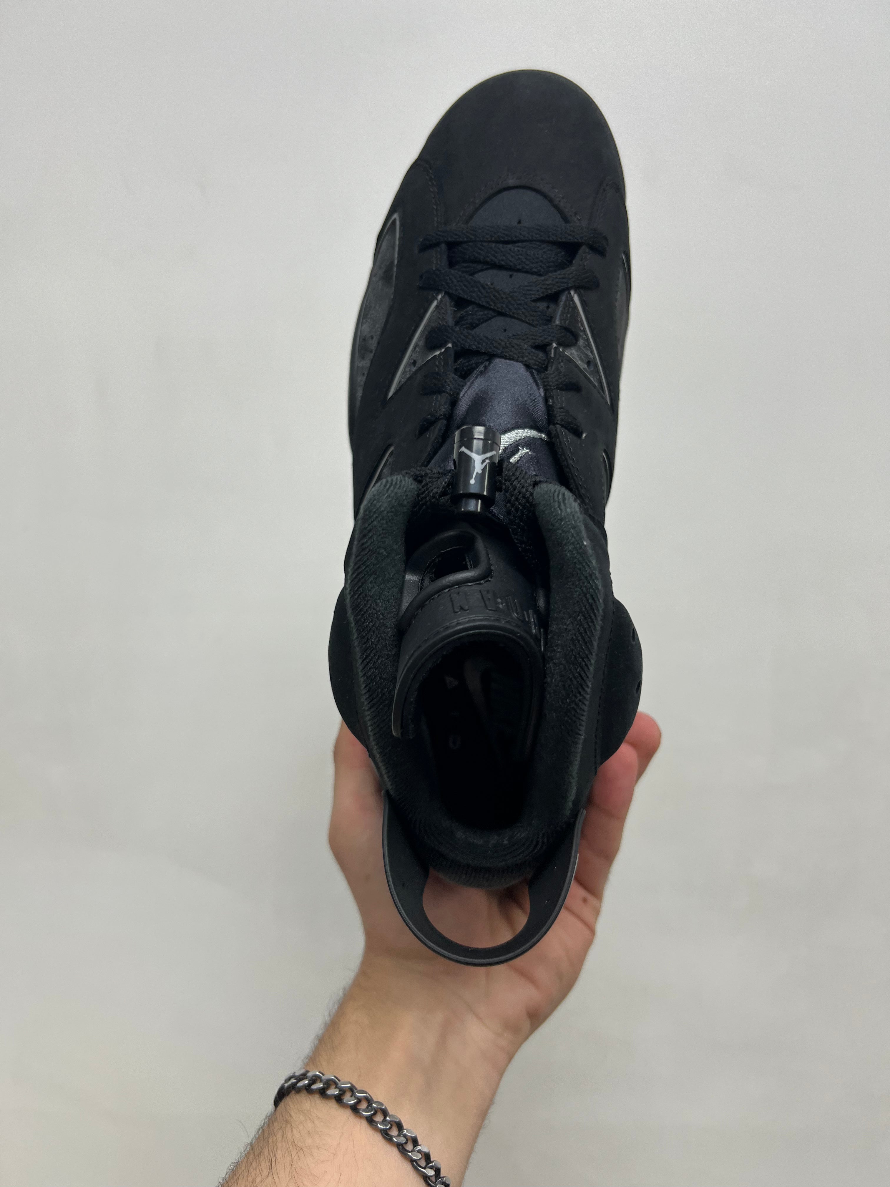 Jordan 6 Cap n Gown Sneakers