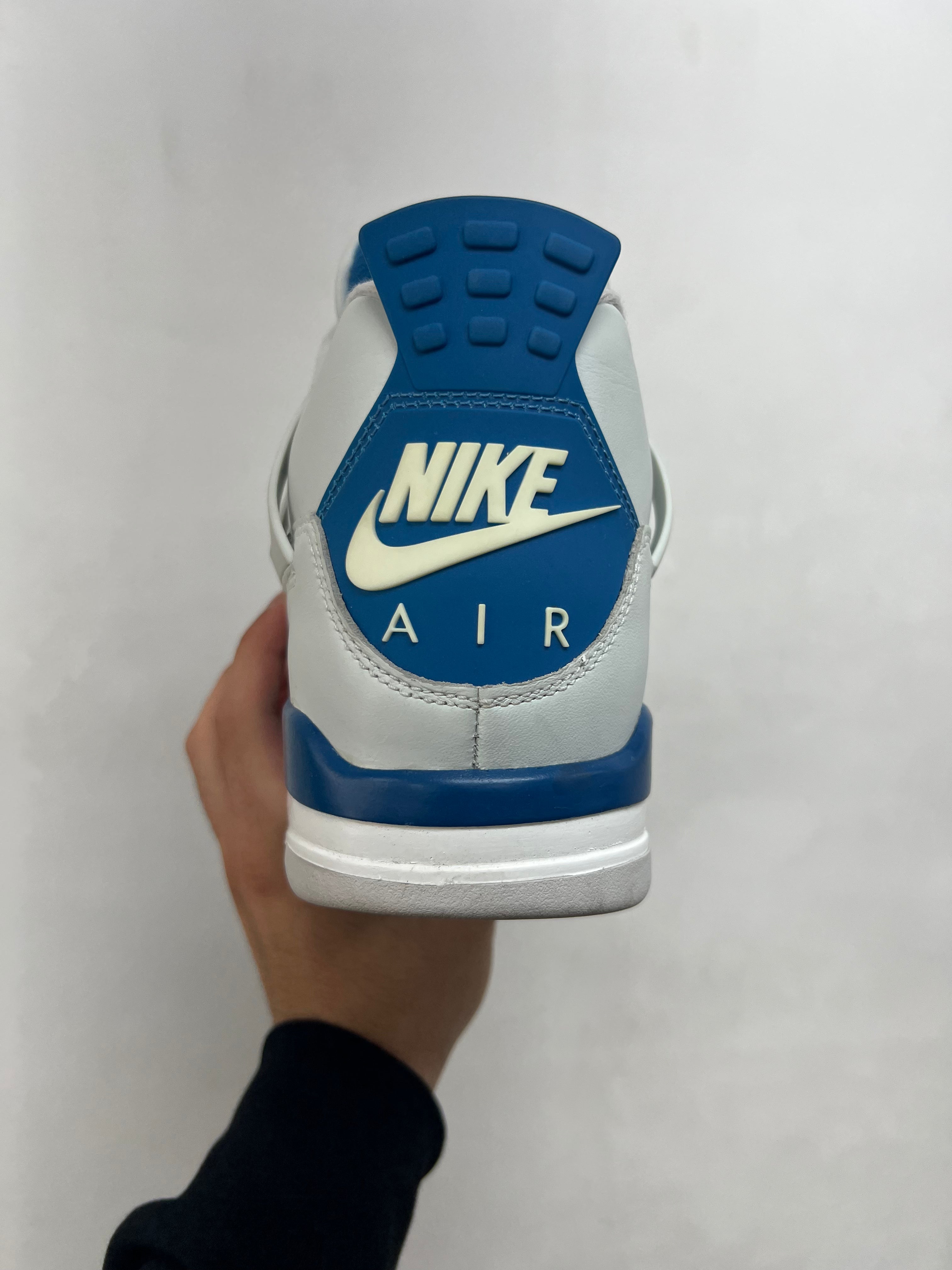 Jordan 4 Military Blue Sneakers