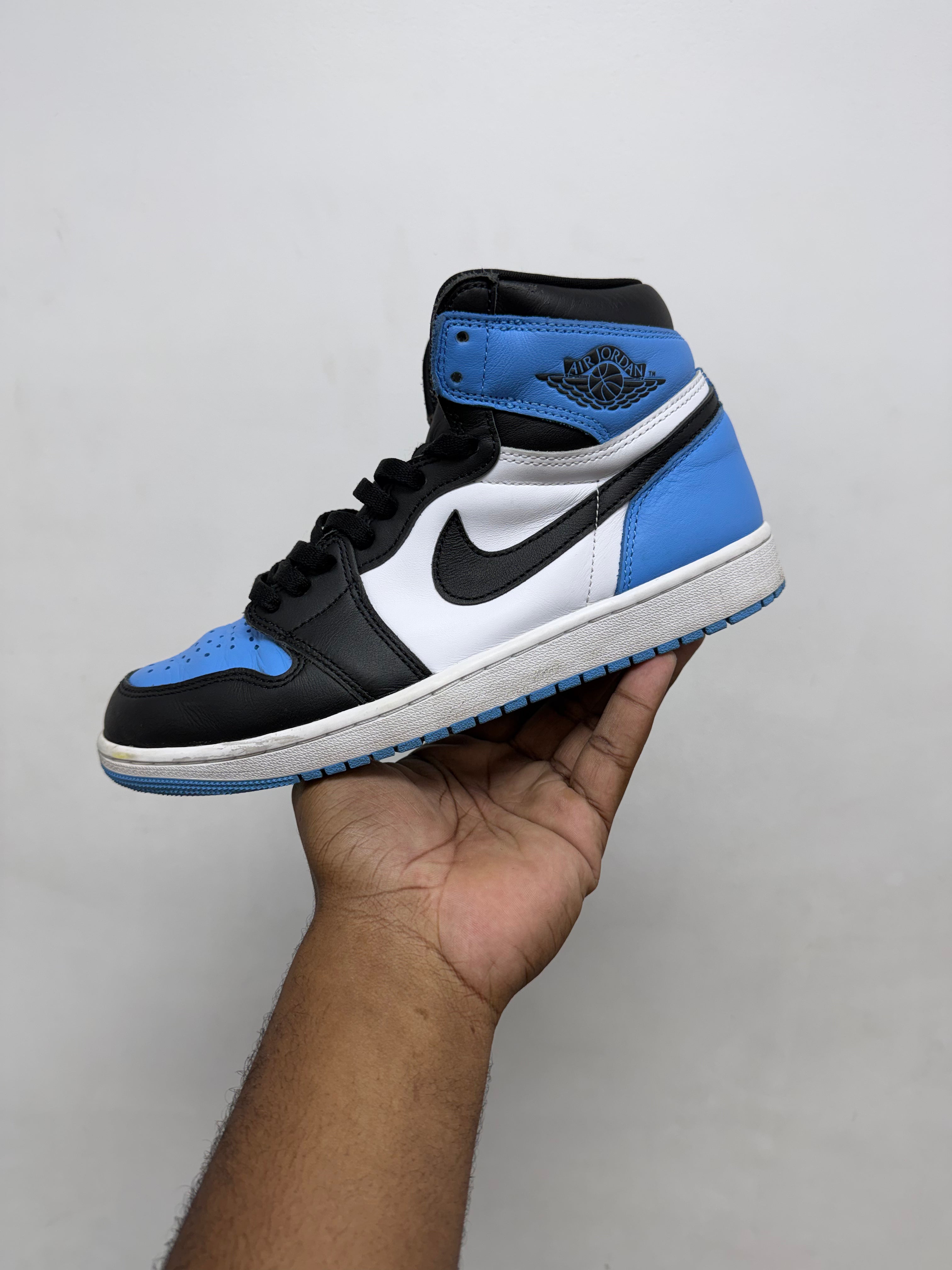 Jordan 1 UNC Toe Sneakers