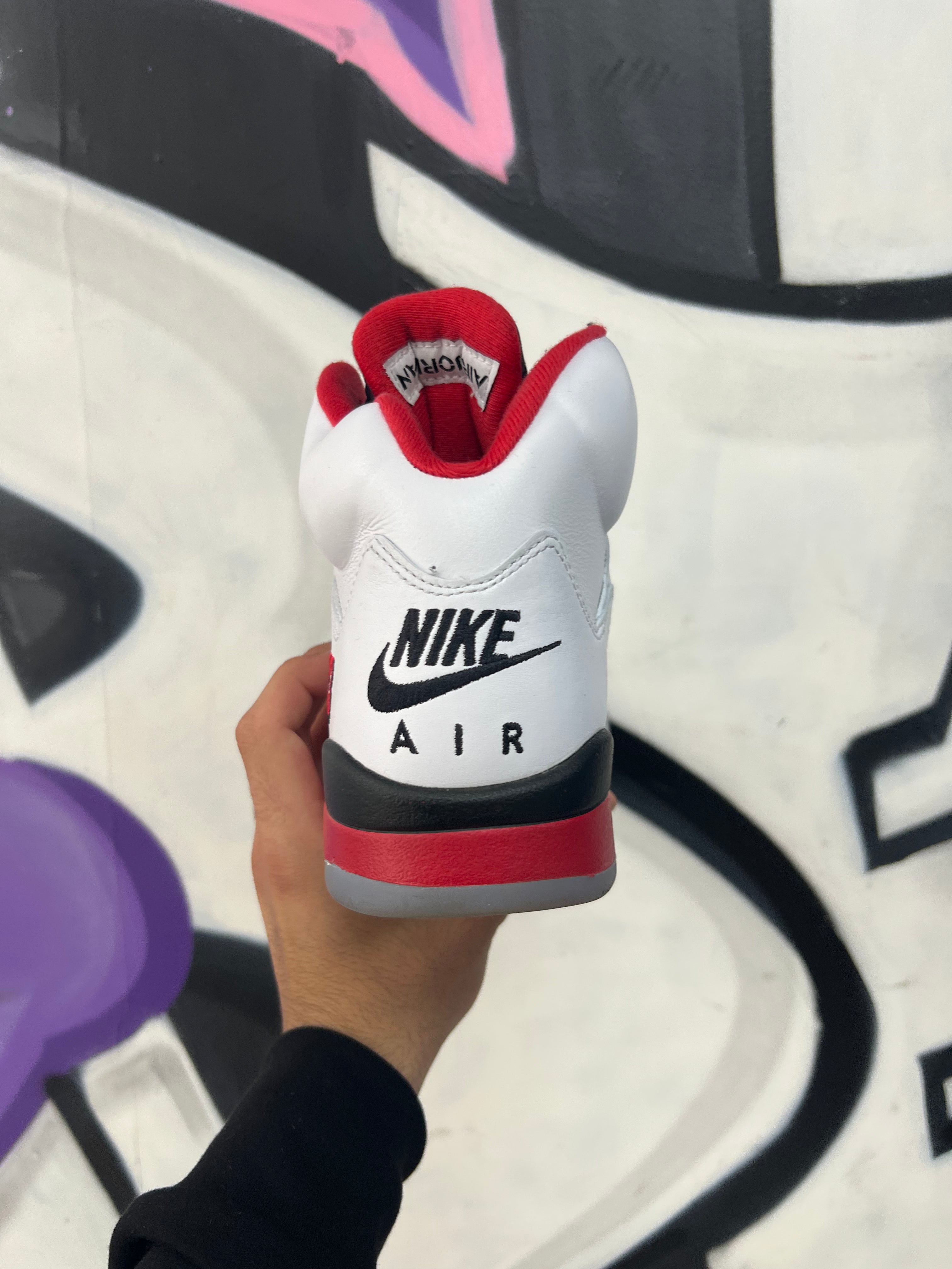 Jordan 5 Fire Red Sneakers