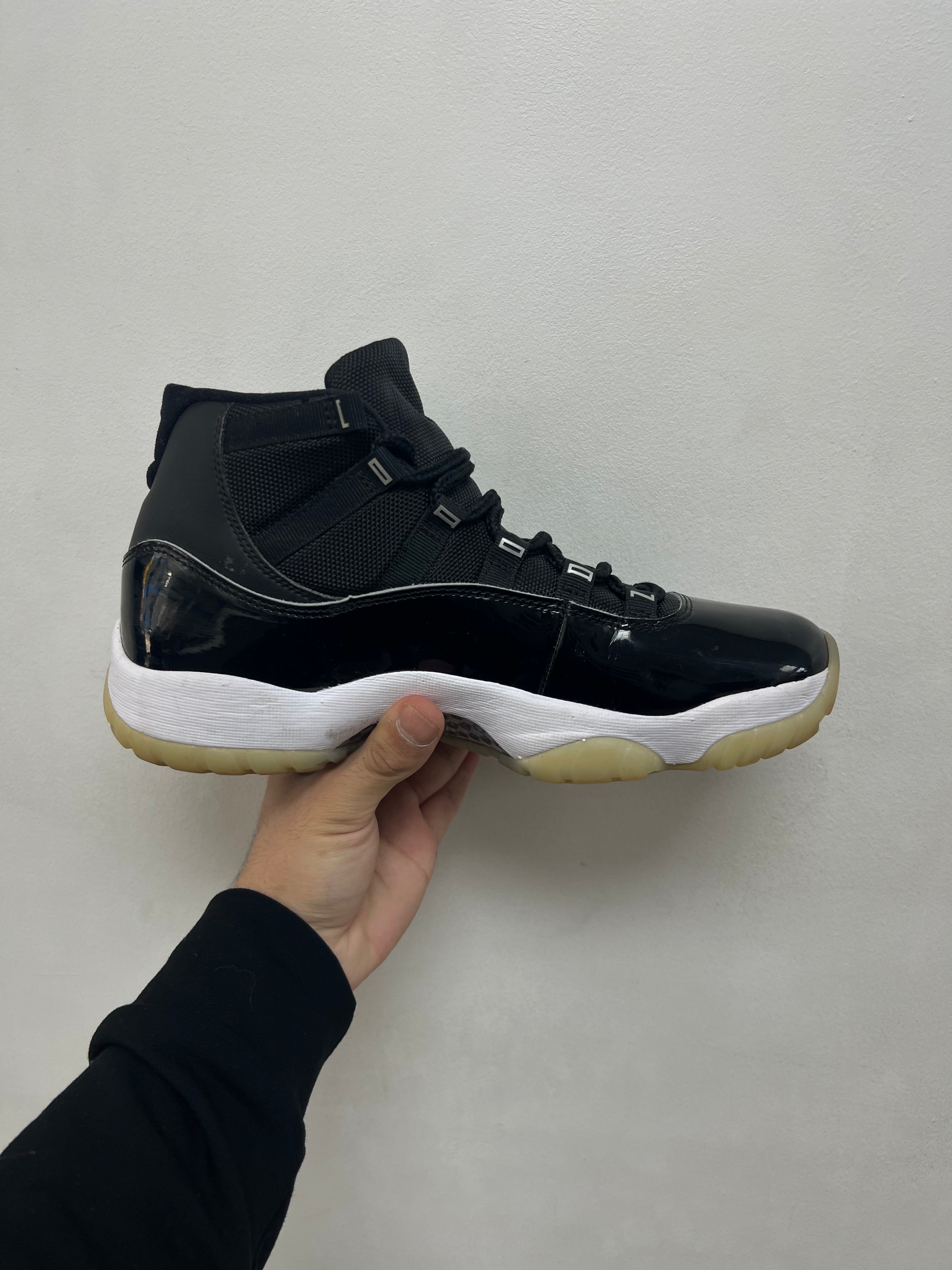 Jordan 11 Jubilee Sneakers