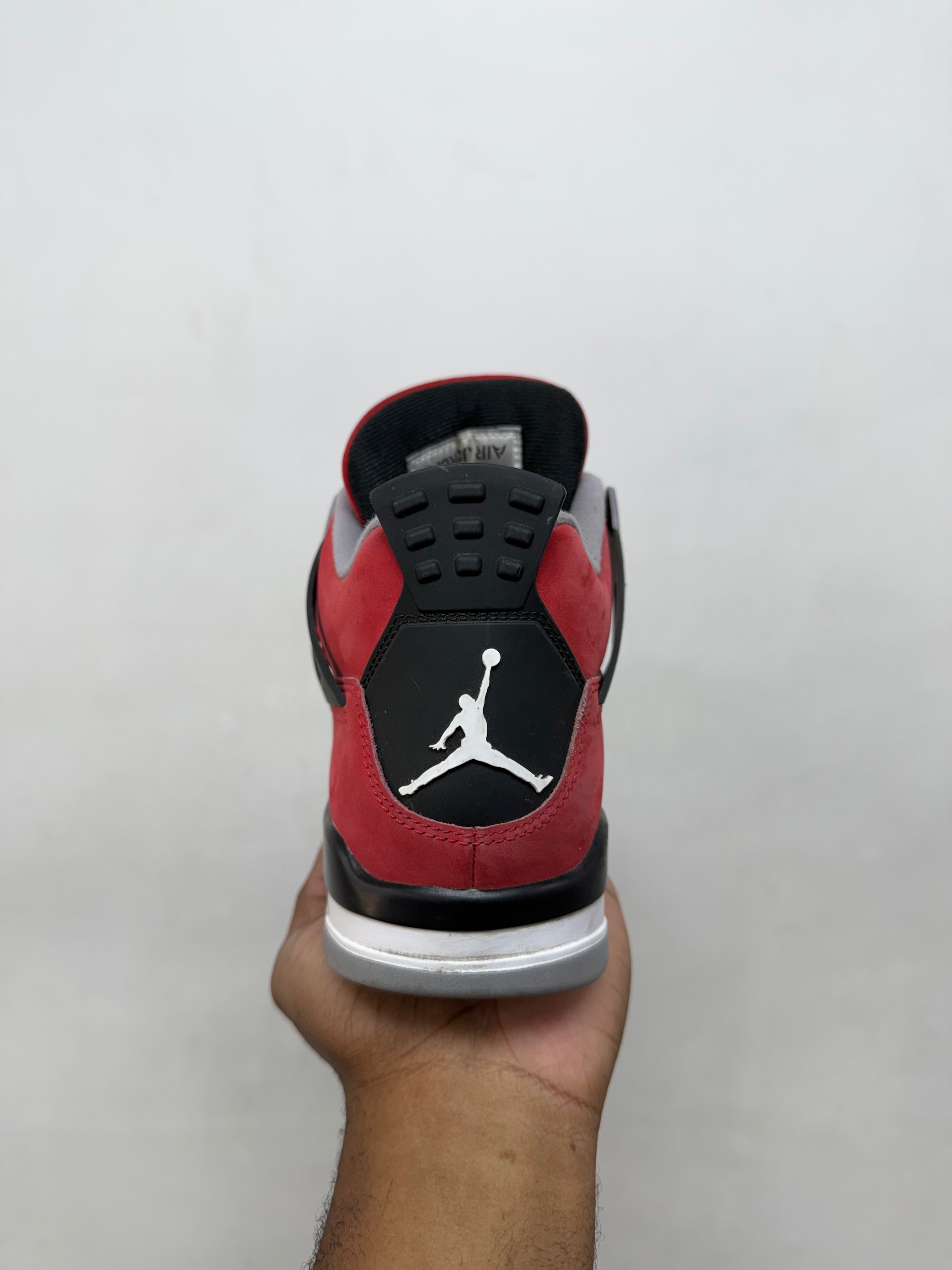 Jordan 4 Toro Sneakers