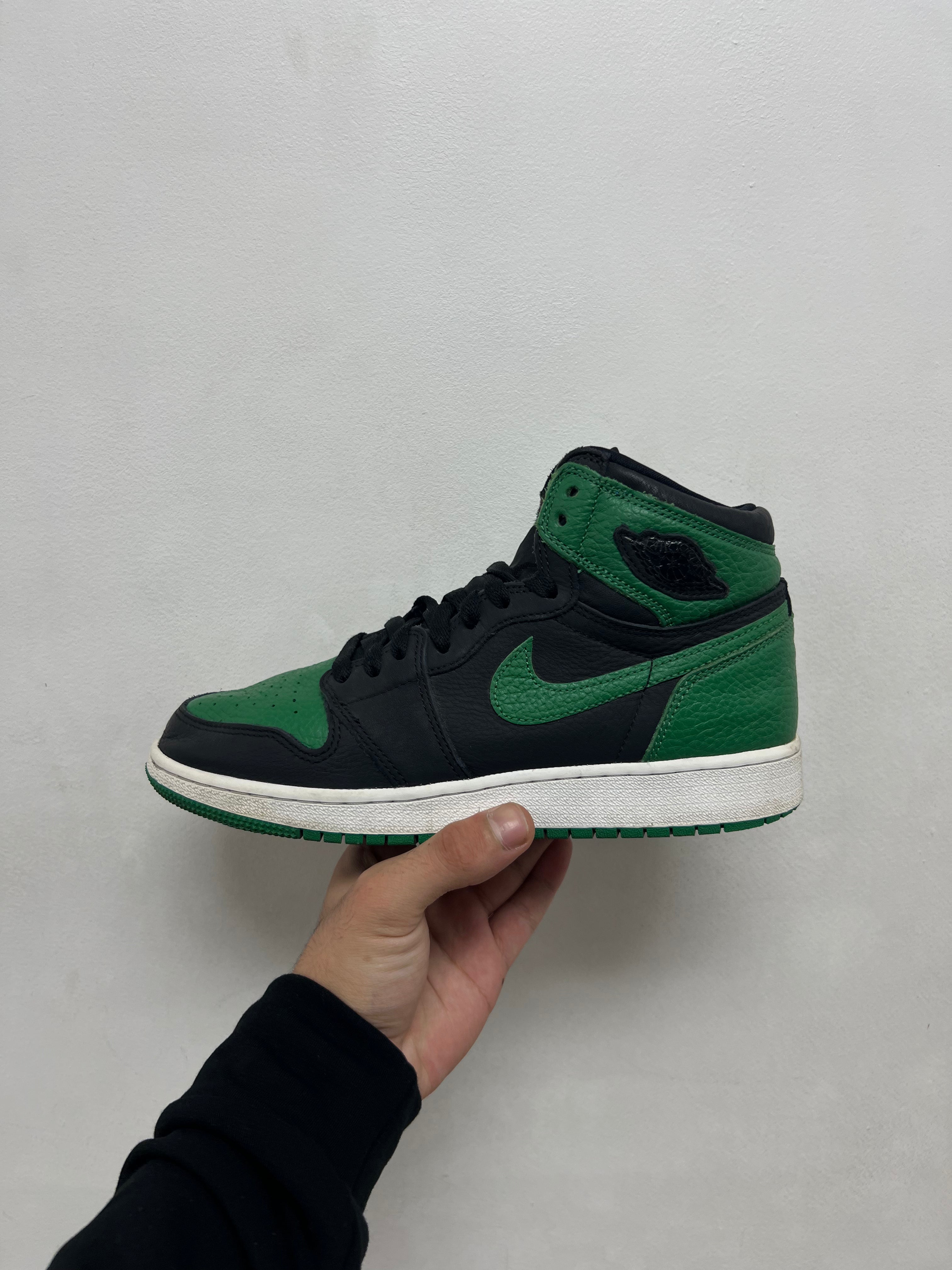 Jordan 1 Pine Green 3.0 Sneakers