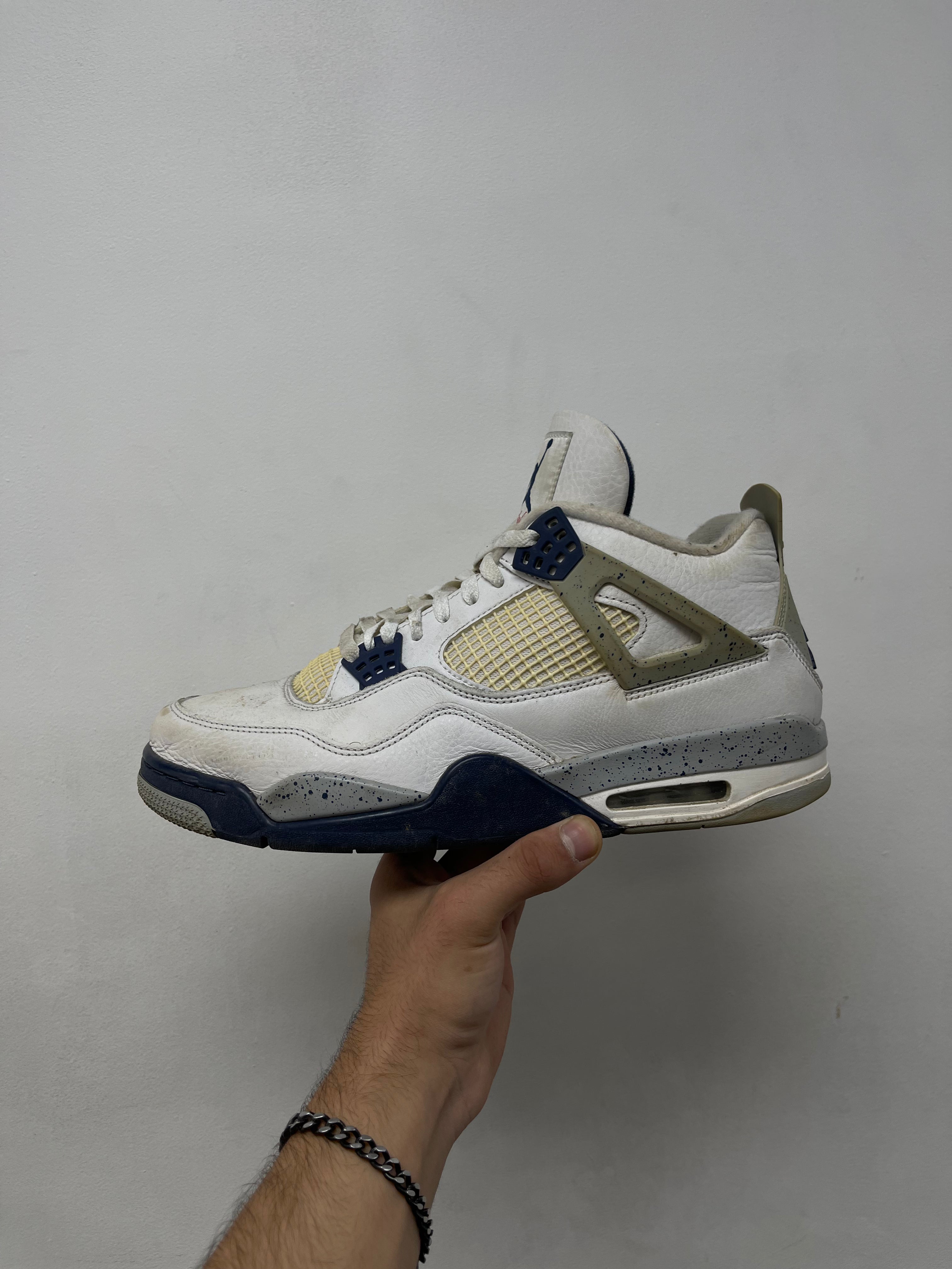 Jordan 4 Midnight Navy Sneakers