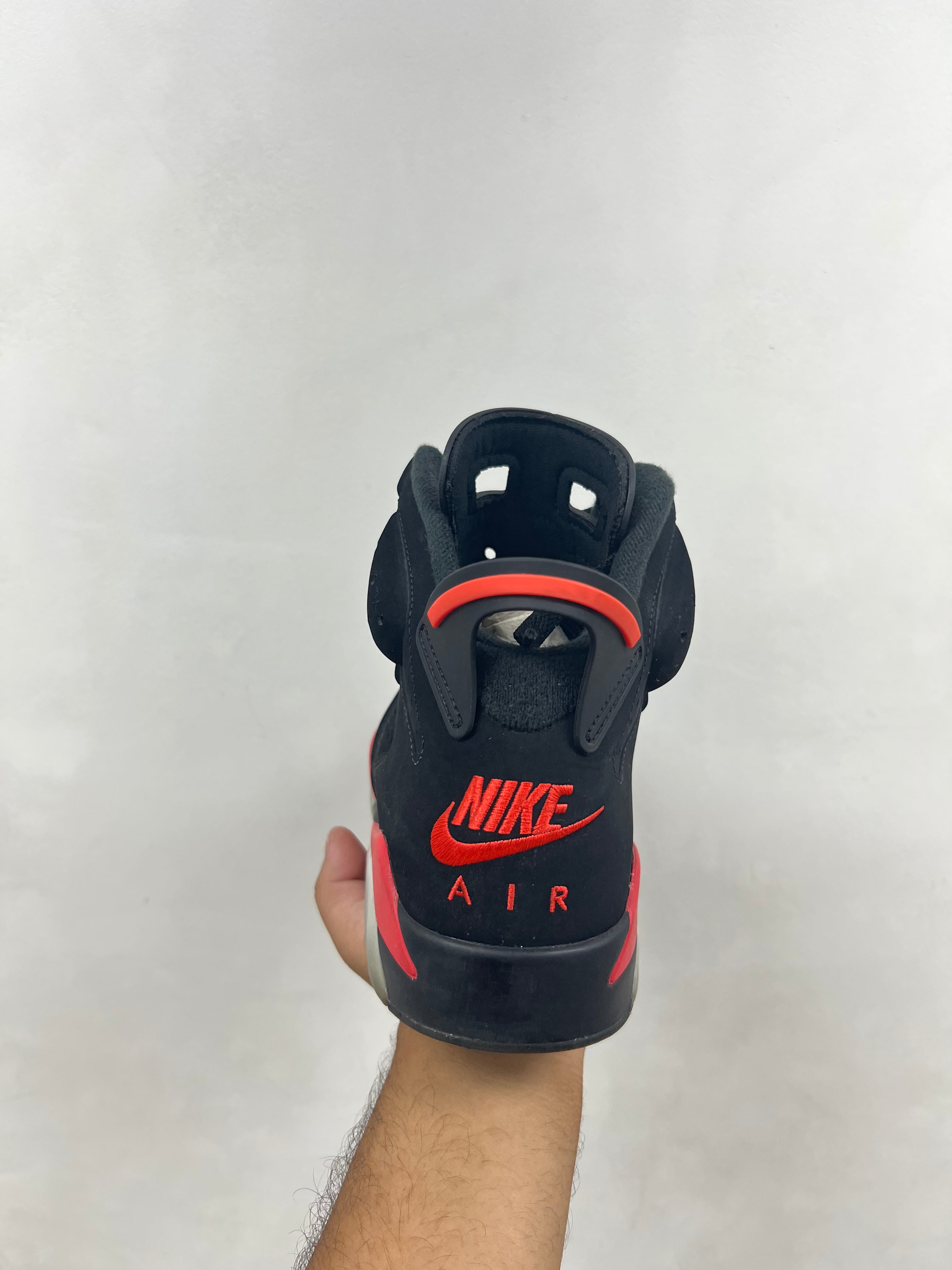 Jordan 6 Infrared Sneakers