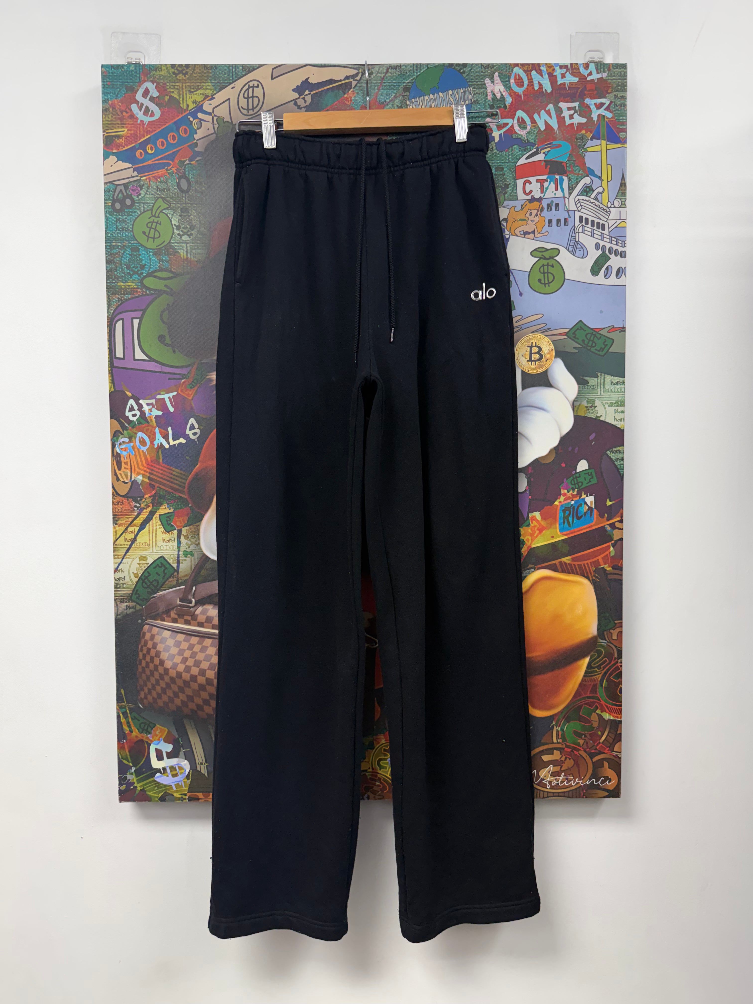 Alo Black Accolade Sweats