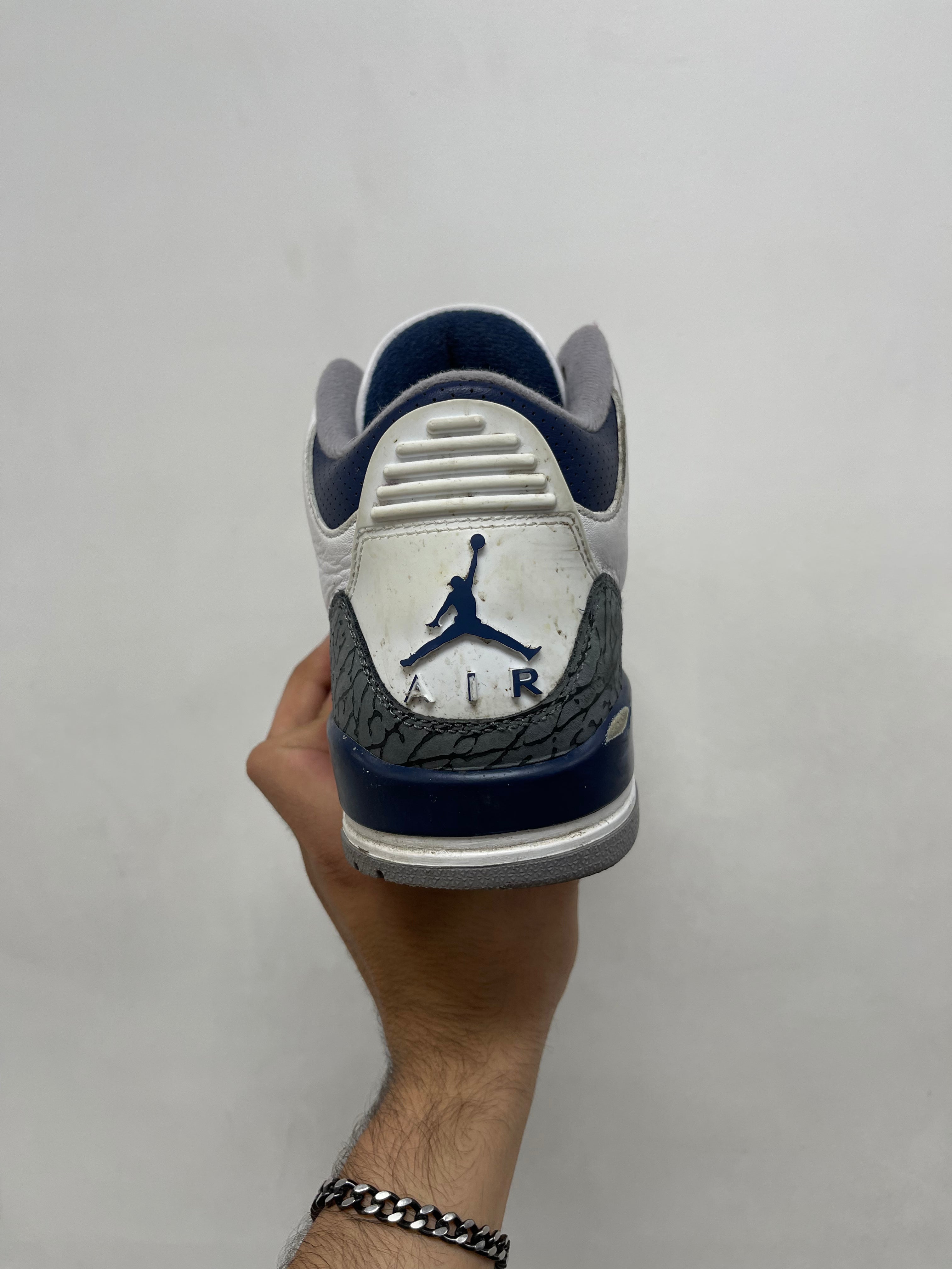 Jordan 3 Midnight Navy Sneakers