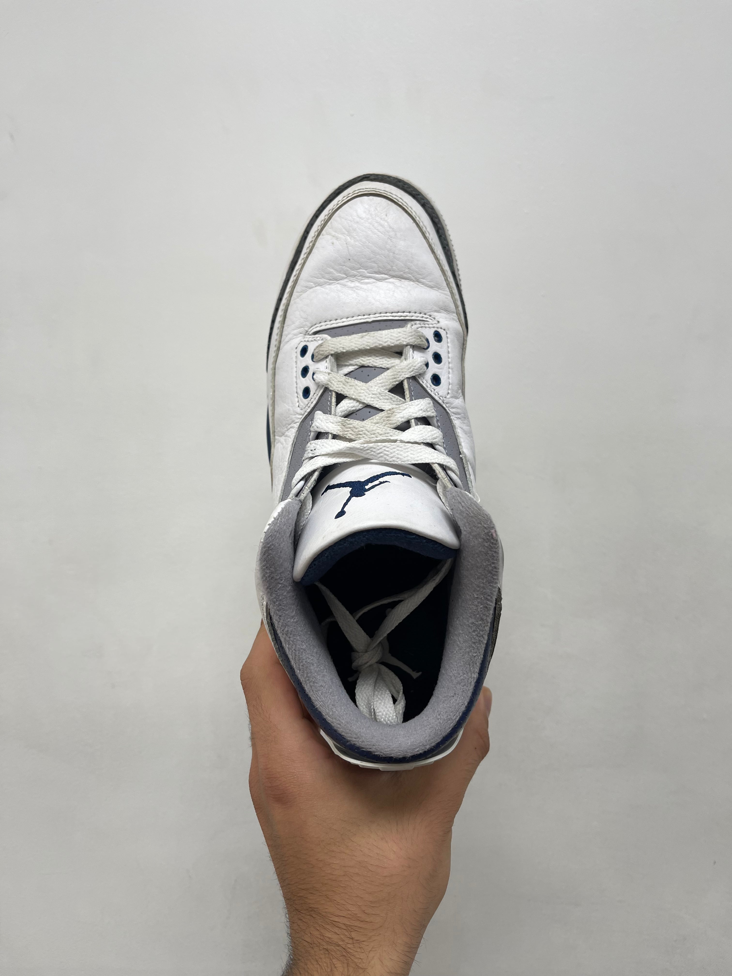 Jordan 3 Midnight Navy Sneakers