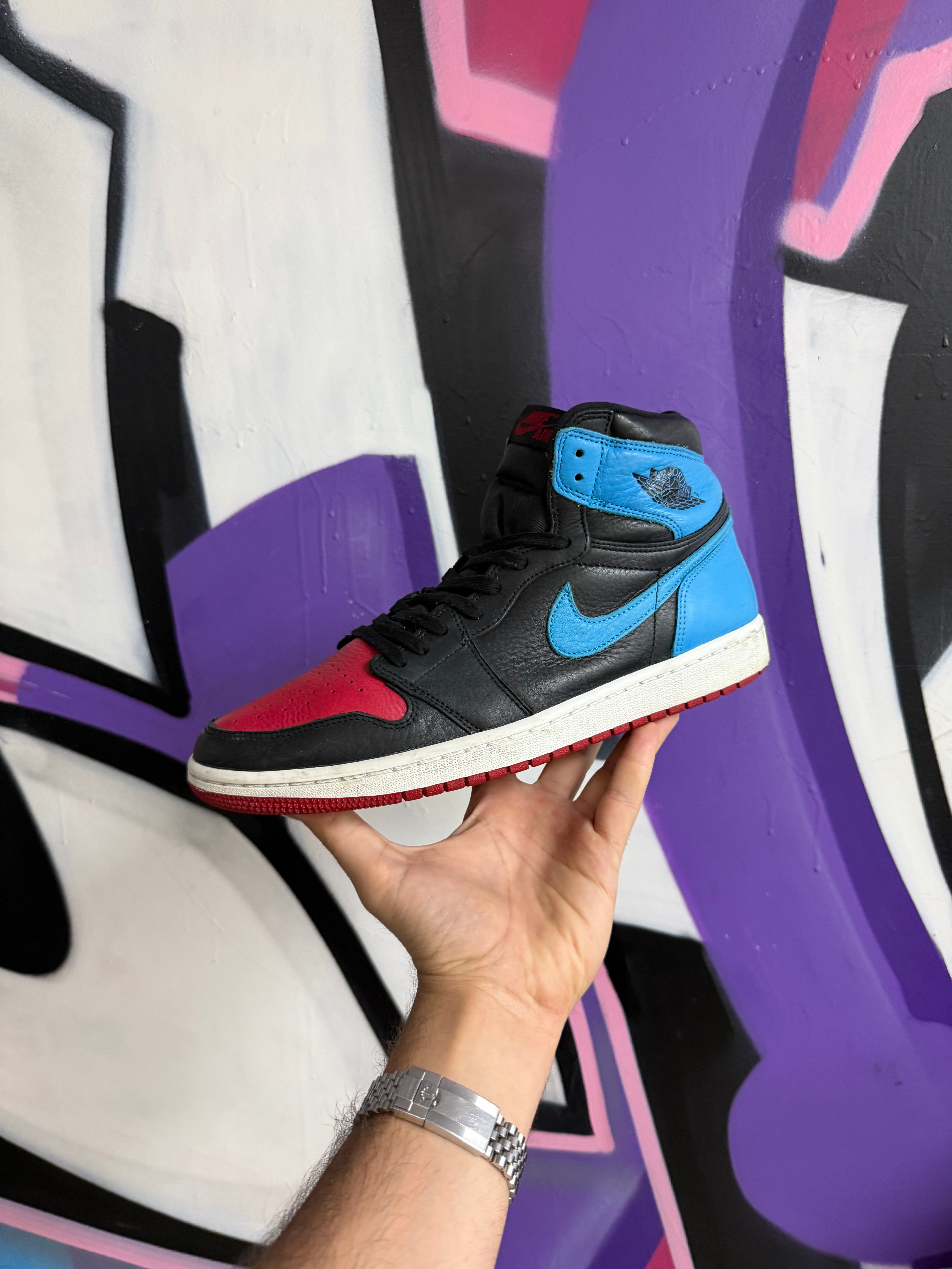 Jordan 1 NC To CHI Sneakers