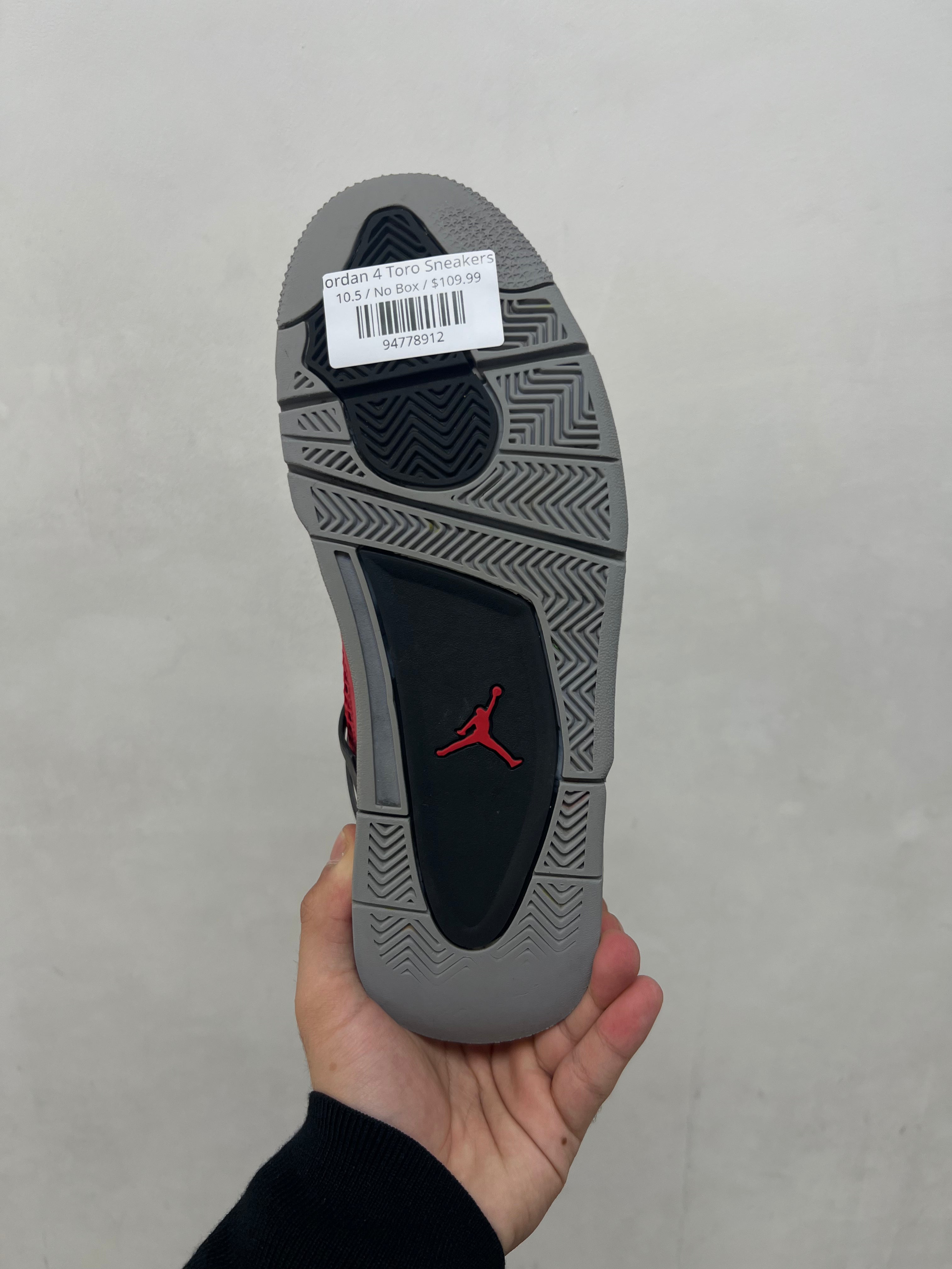 Jordan 4 Toro Sneakers
