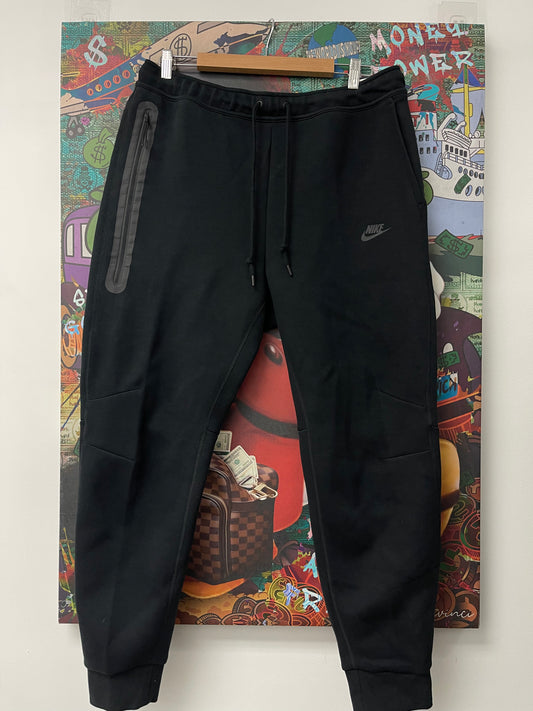 NIke Tech Black Sweats  New With Tags