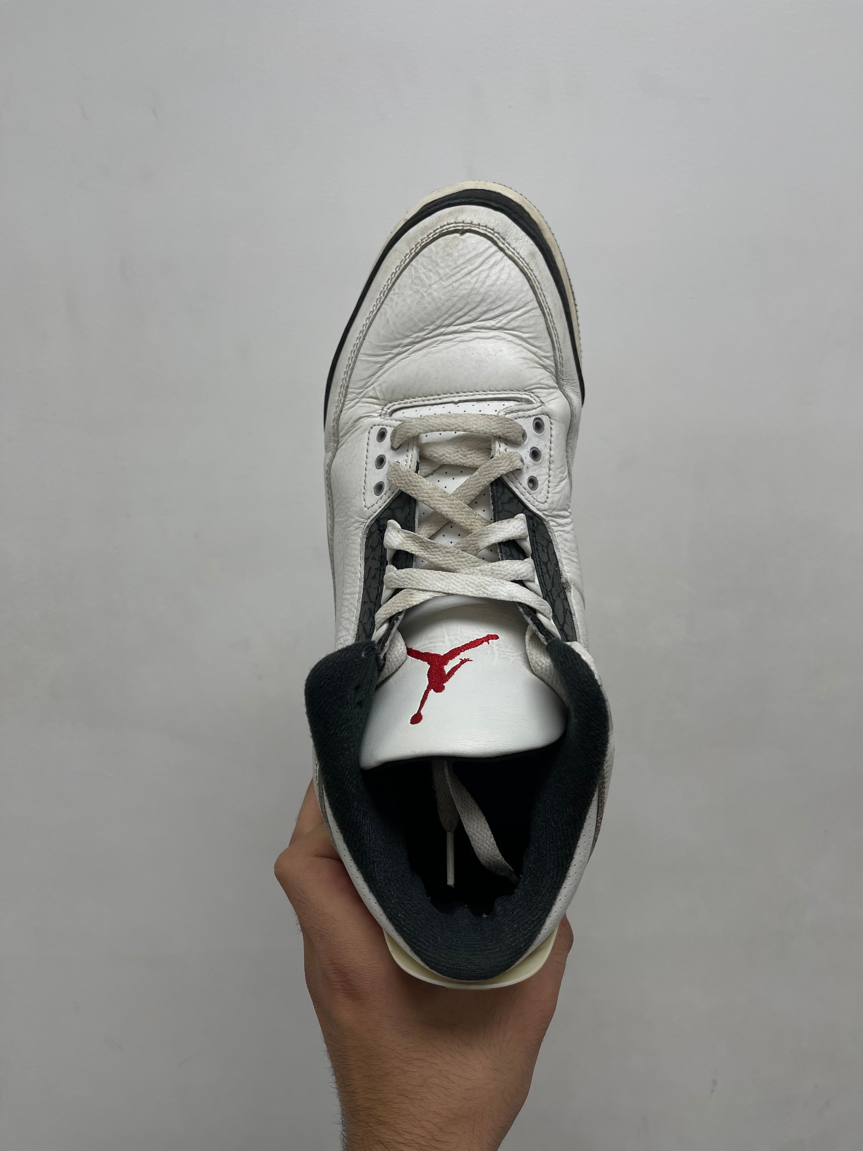 Jordan 3 Cement Grey Sneakers