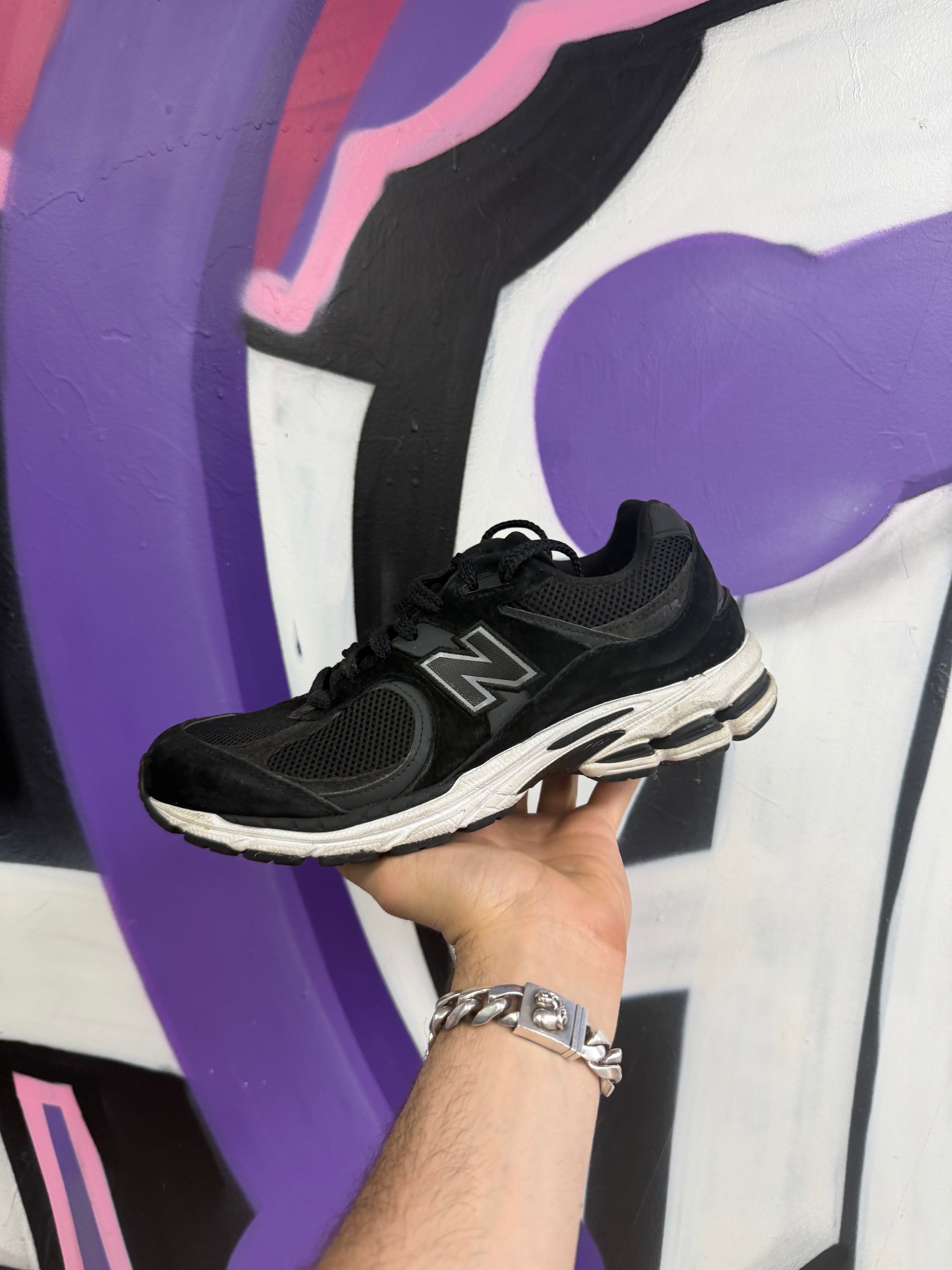 New Balance 990 v2 Black White Sneakers
