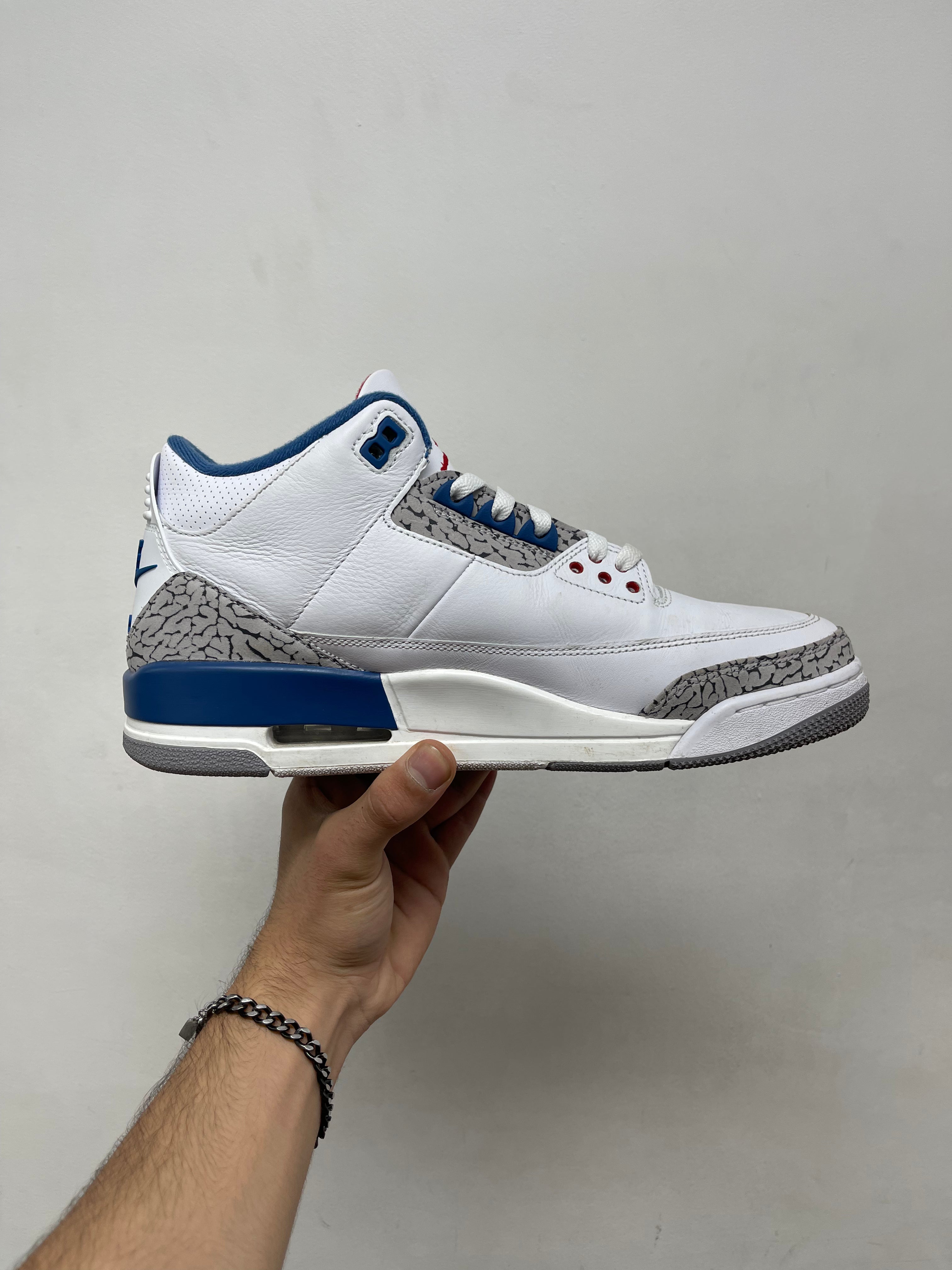 Jordan 3 True Blue Sneakers
